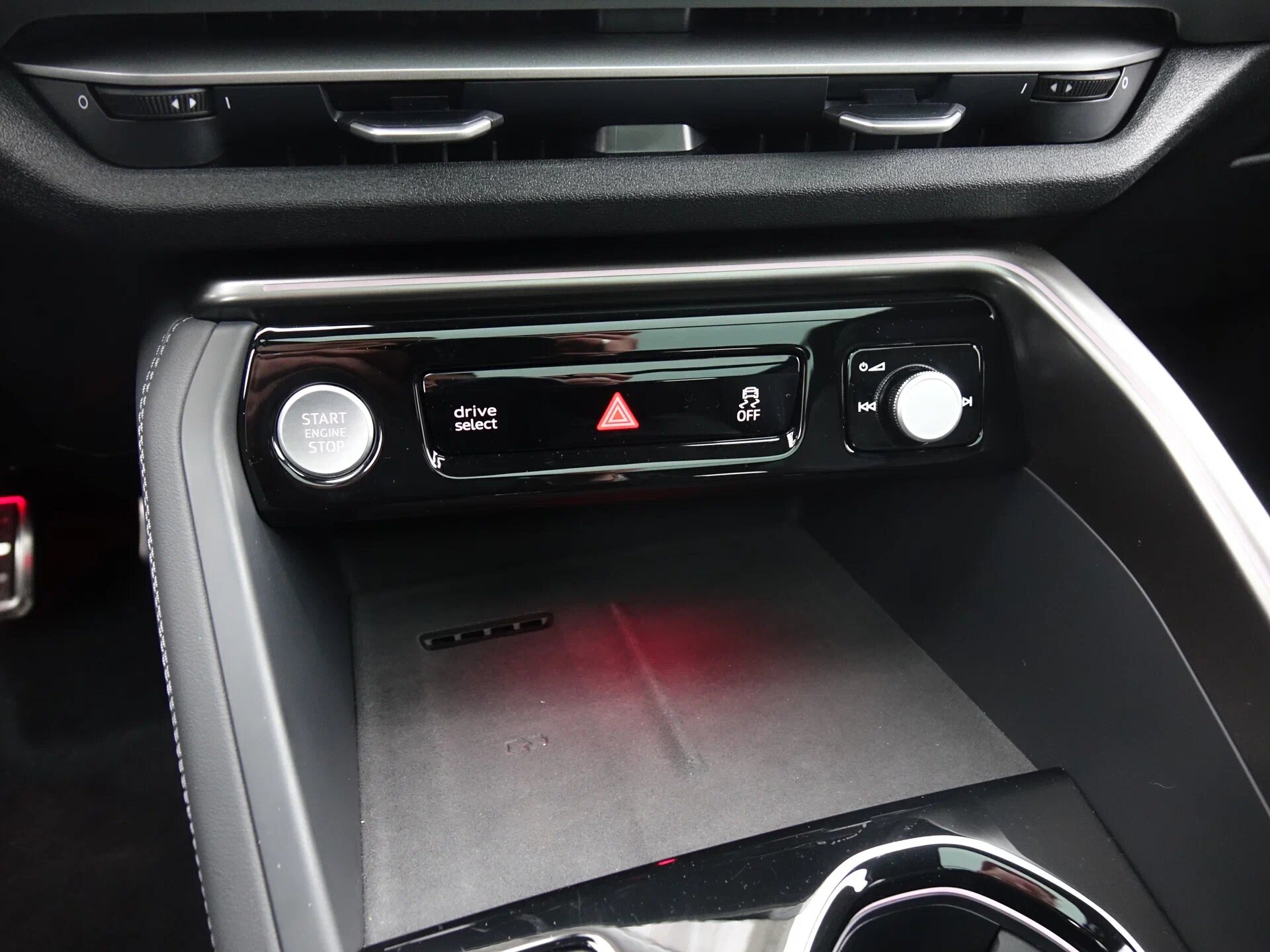 Автомобиль Audi Q5 L 2.0 AMT (204 л.с.) 4WD - 19