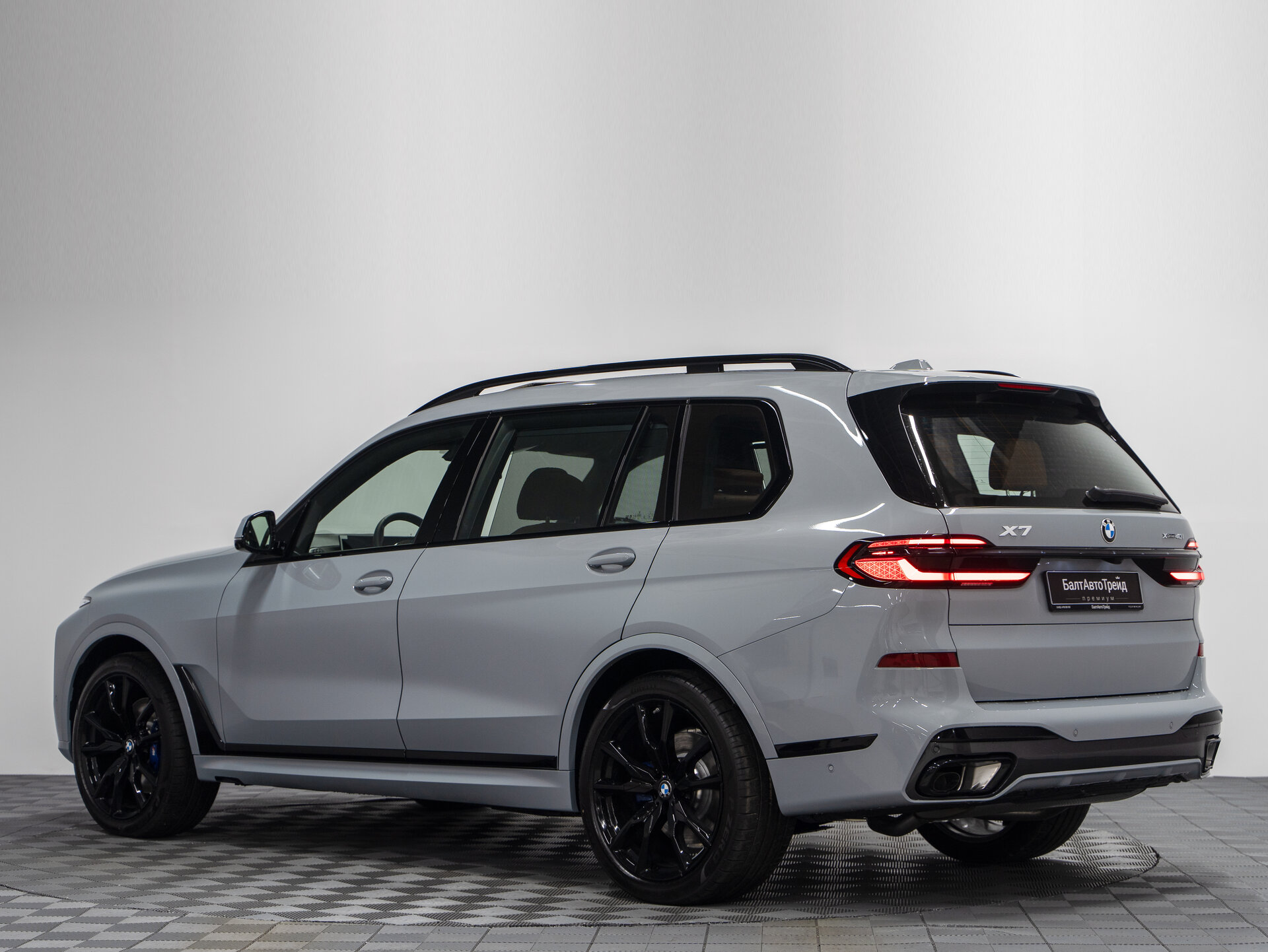 Автомобиль BMW X7 40i 3.0 AT (381 л.с.) 4WD - 11