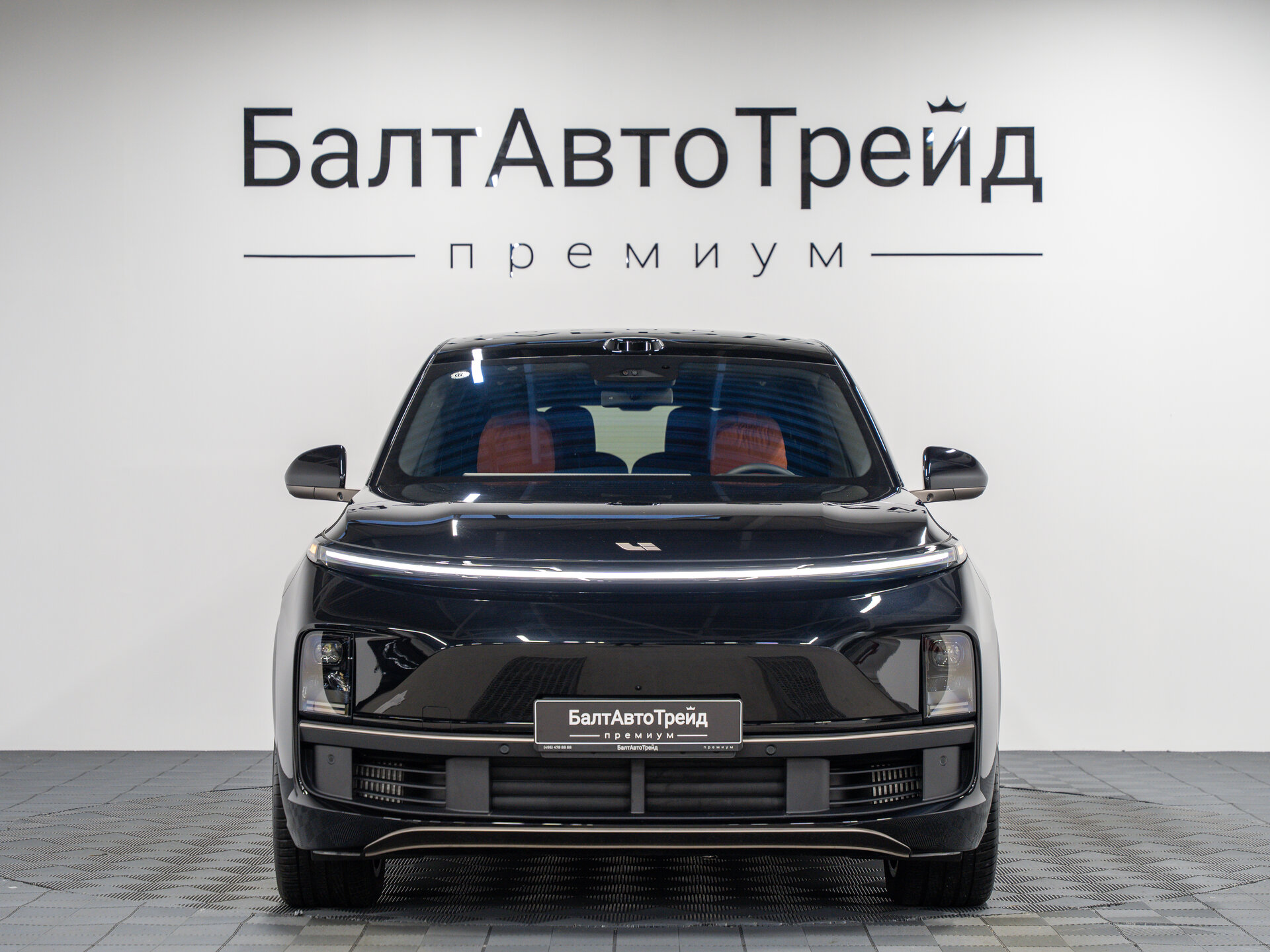 Автомобиль LiXiang L9 52.3 kWh 1.5hyb AT (449 л.с.) 4WD - 4