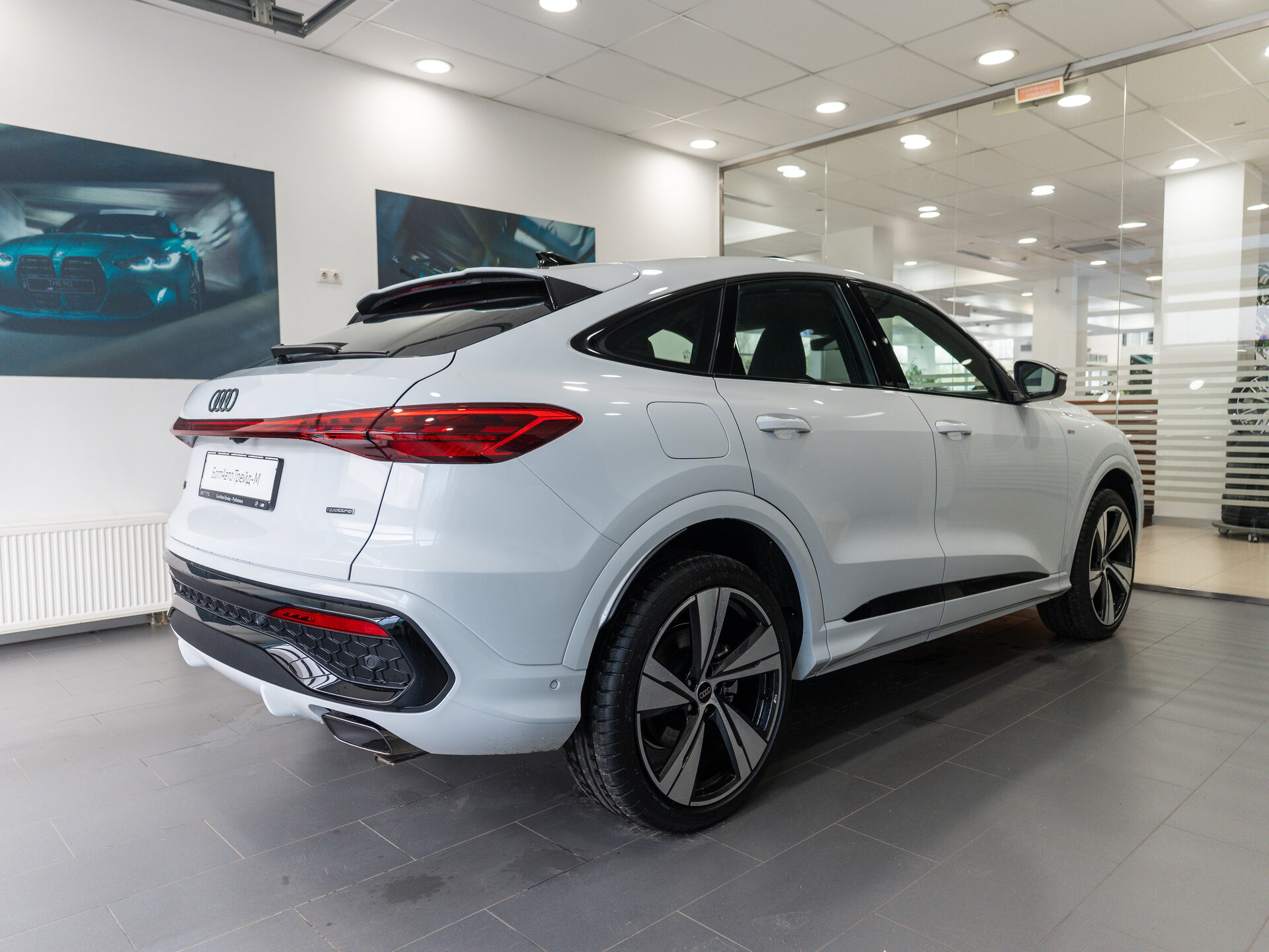 Автомобиль Audi Q5 Sportback TFSI quattro S tronic 2.0 AMT (204 л.с.) 4WD - 4