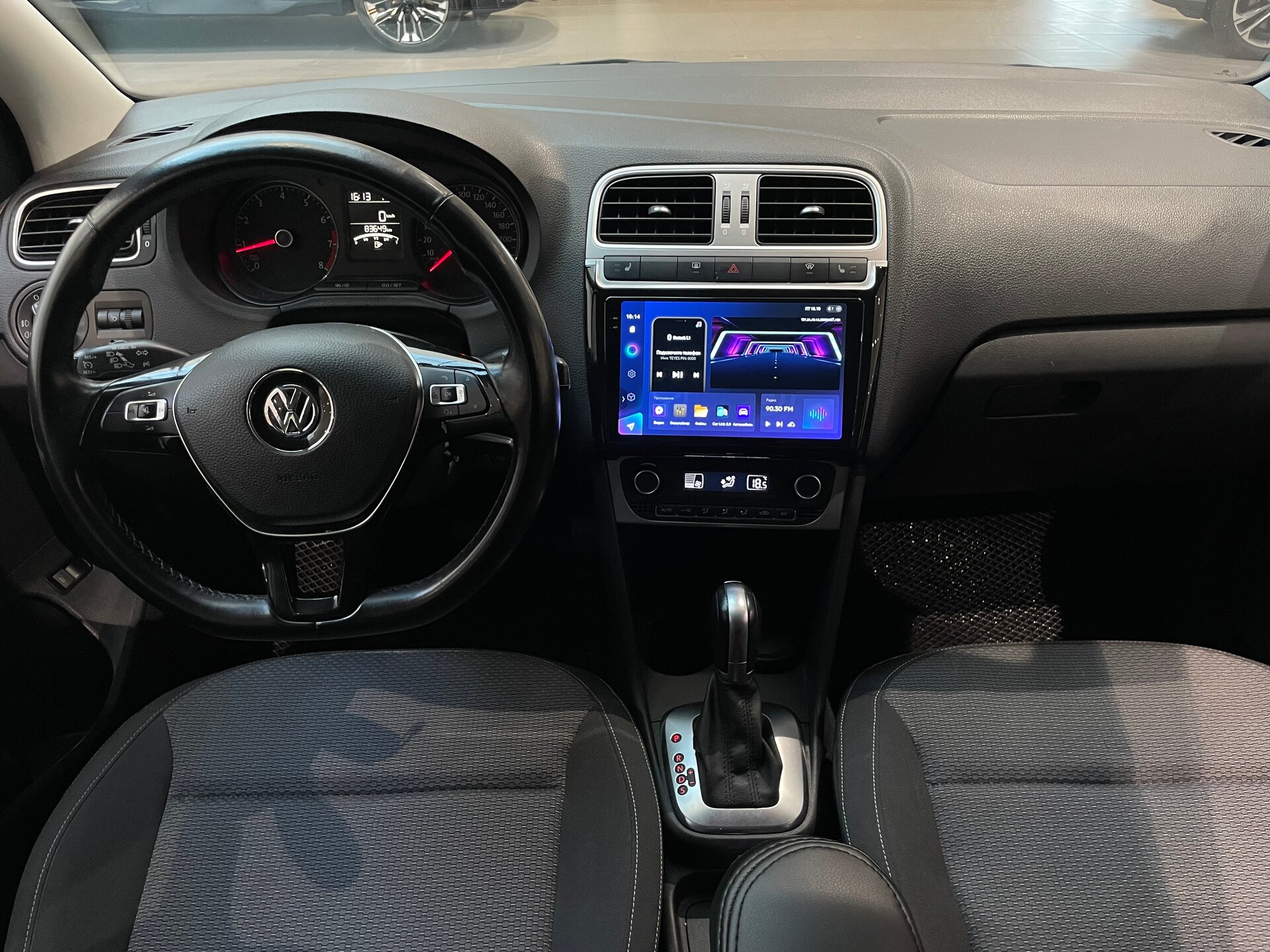 Автомобиль Volkswagen Polo 1.6 AT (110 л.с.) - 13