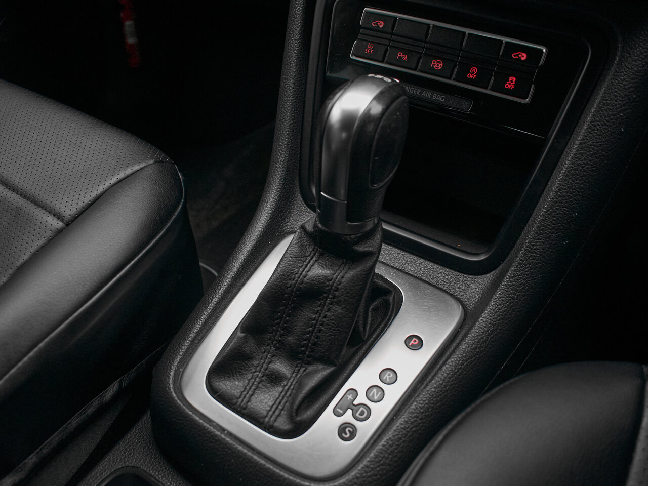 Купить Volkswagen Sharan 1.4 AMT (150 л.с.), 2012 в Екатеренбурге