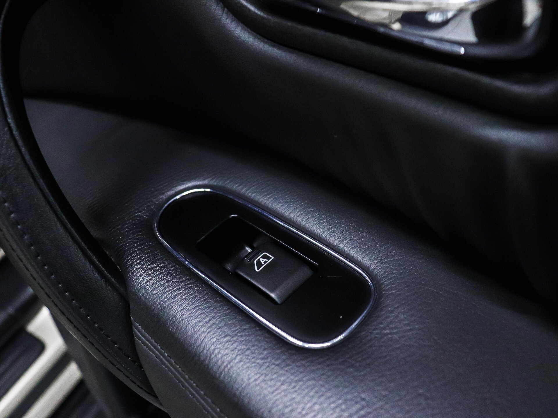 Nissan Patrol 2011 32
