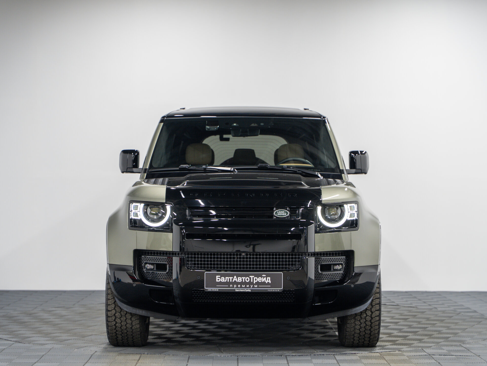 Автомобиль Land Rover Defender 130 3.0 AT (400 л.с.) 4WD - 4