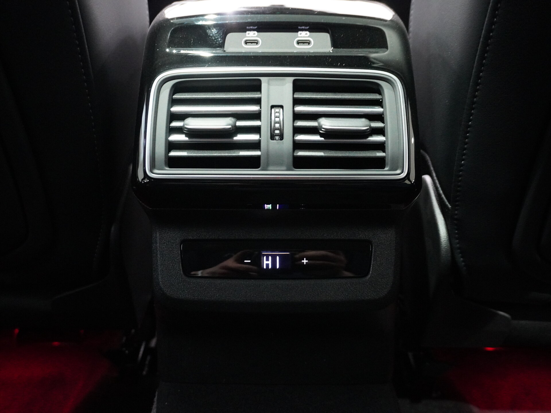 Автомобиль Audi Q5 L 2.0 AMT (204 л.с.) 4WD - 15