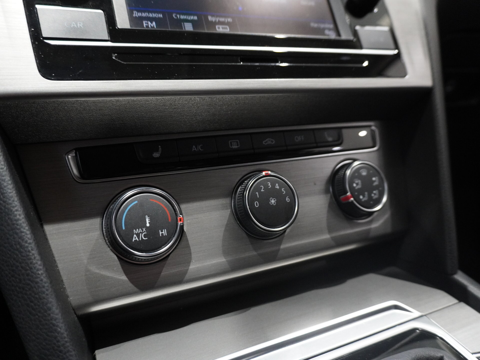 Автомобиль Volkswagen Passat 1.4 AMT (125 л.с.) - 18