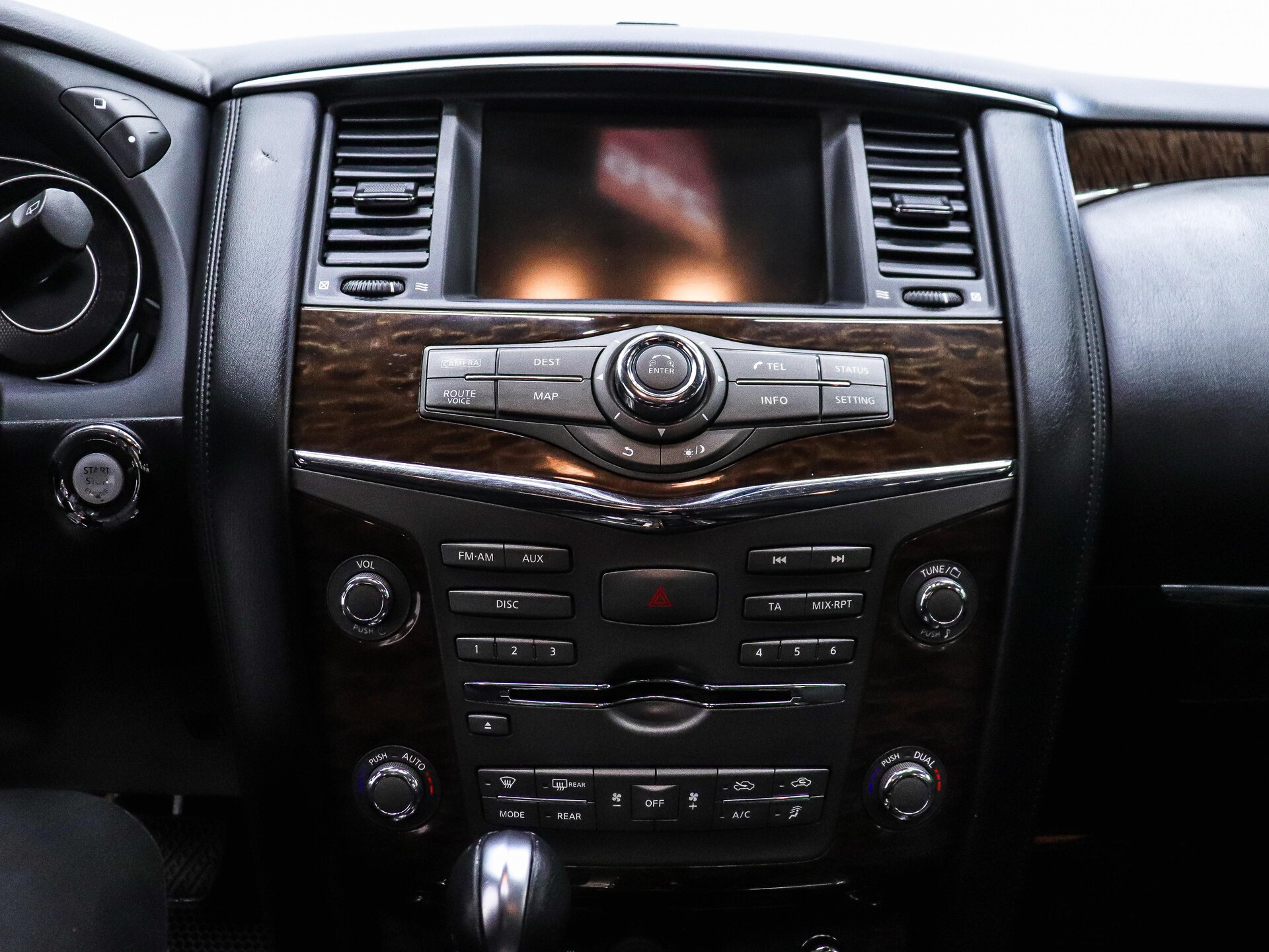 Nissan Patrol 2011 24