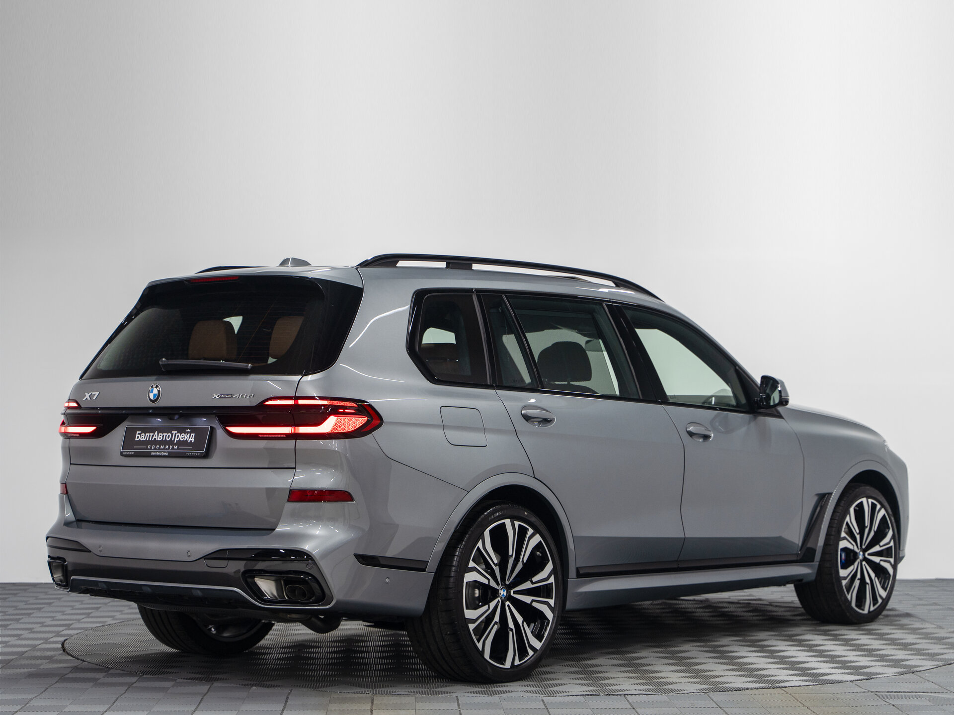 Автомобиль BMW X7 40d 3.0d AT (340 л.с.) 4WD - 8