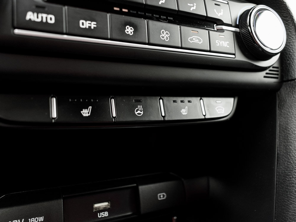Купить Kia Ceed 1.4 AMT (140 л.с.), 2021 в Екатеренбурге
