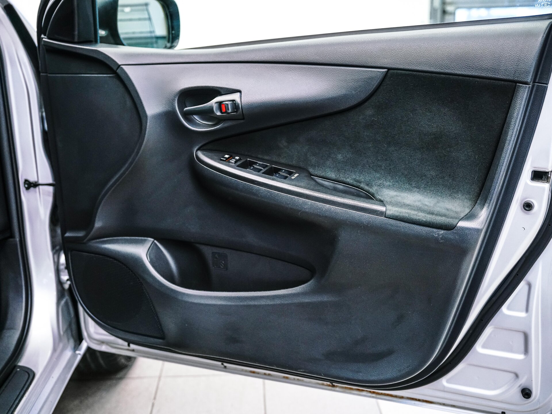 Toyota Corolla 2010 10
