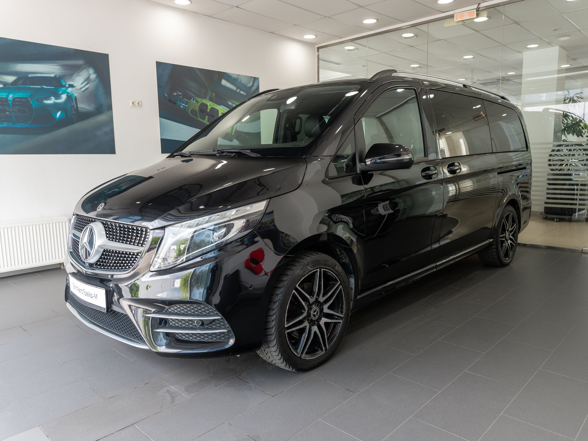 Автомобиль Mercedes-Benz V-Класс 250 d длинный 2.1d AT (190 л.с.) 4WD - 1
