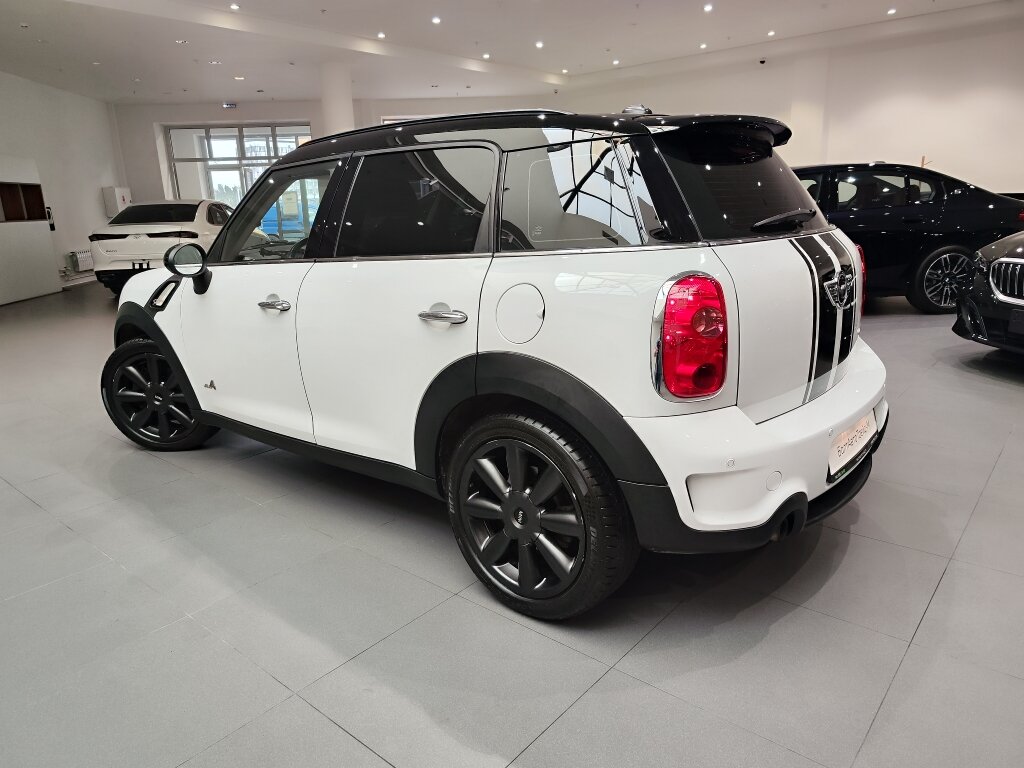 Автомобиль MINI Countryman Cooper S 1.6 AT (184 л.с.) 4WD - 4