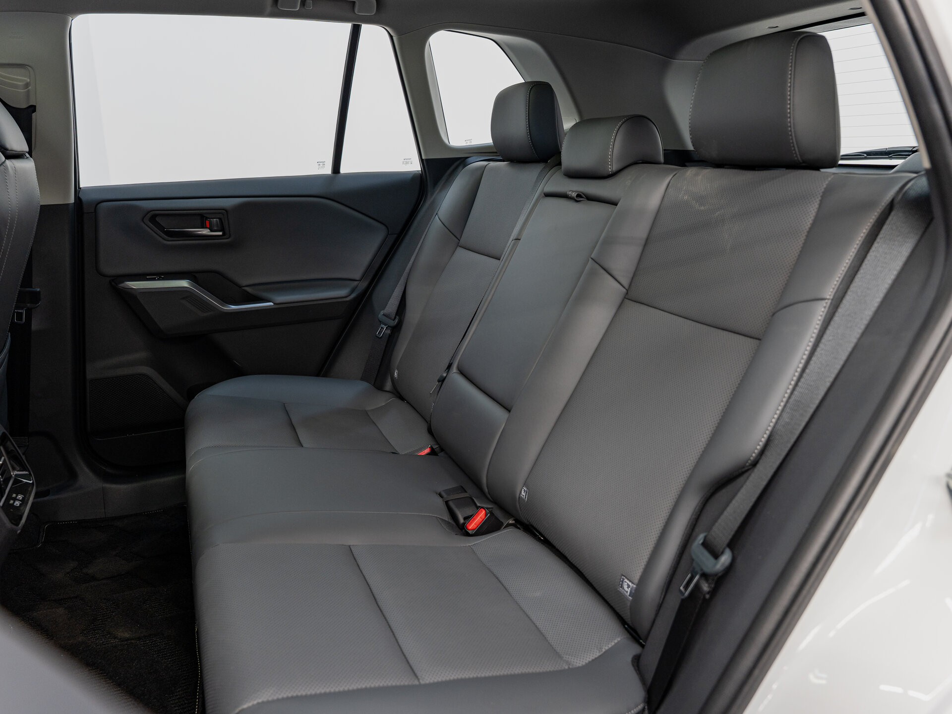 Автомобиль Toyota RAV4 2.0 CVT (171 л.с.) 4WD - 18