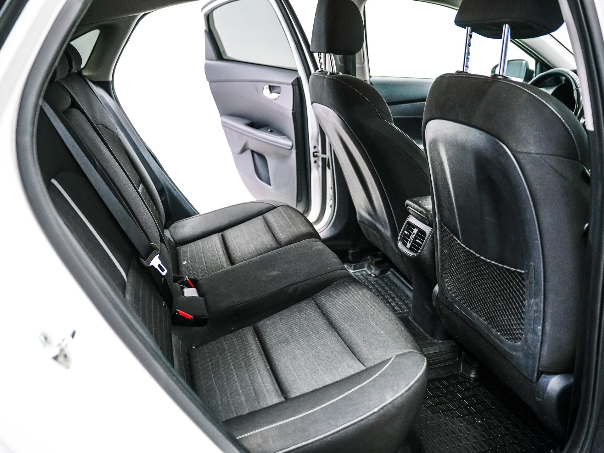 Kia Cerato 2018 26