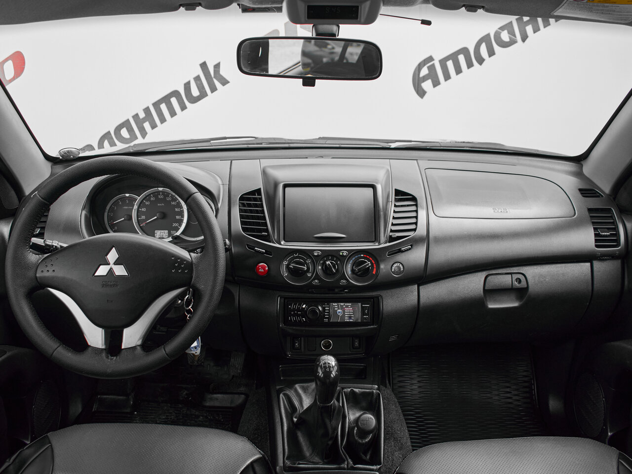 Купить Mitsubishi L200 2.5d MT (136 л.с.) 4WD, 2013 в Екатеренбурге