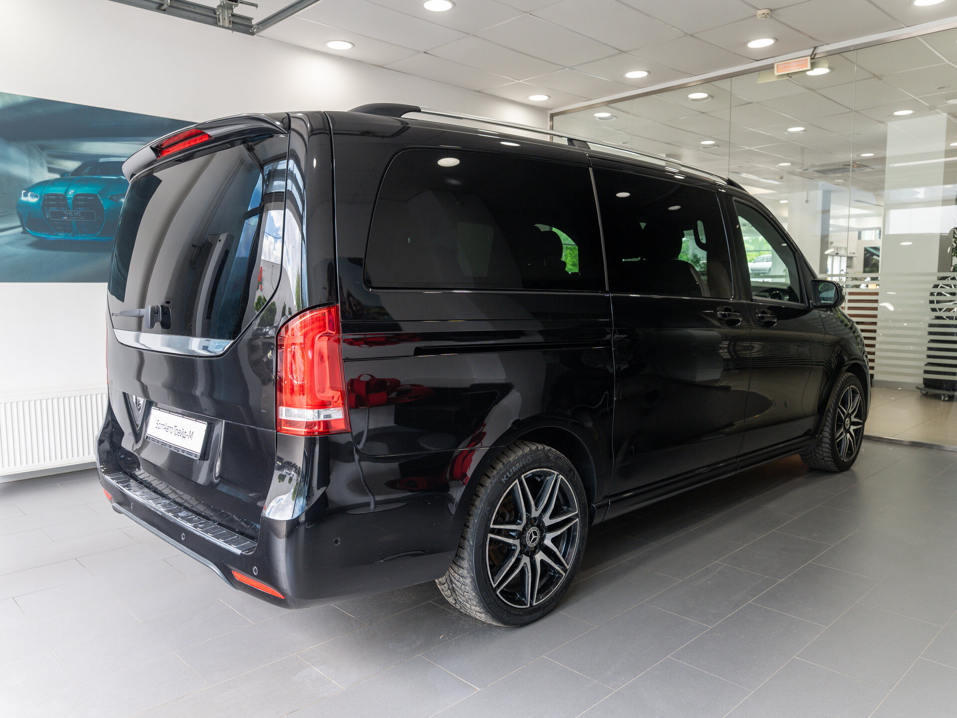 Автомобиль Mercedes-Benz V-Класс 250 d длинный 2.1d AT (190 л.с.) 4WD - 4
