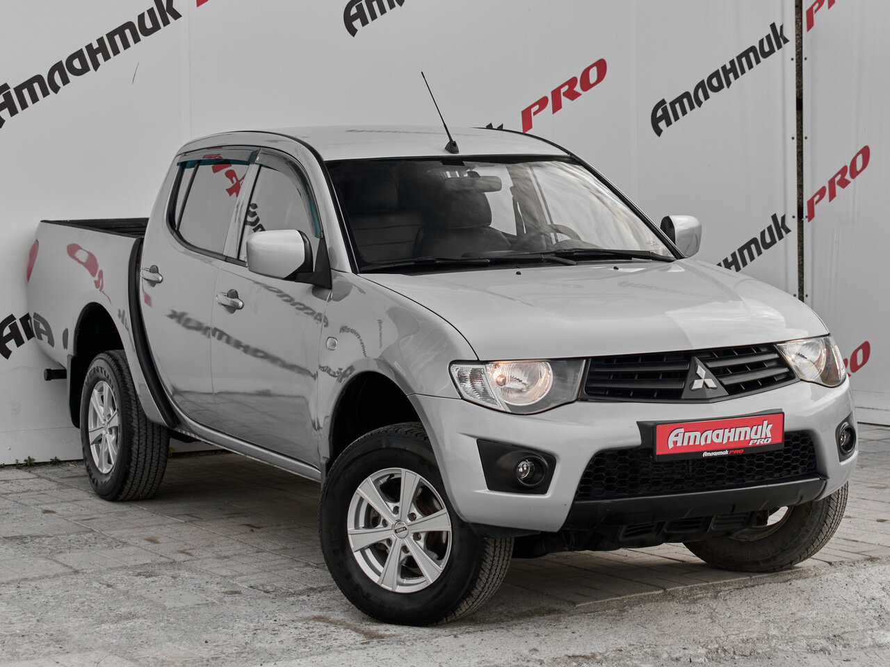 Купить Mitsubishi L200 2.5d MT (136 л.с.) 4WD, 2013 в Екатеренбурге