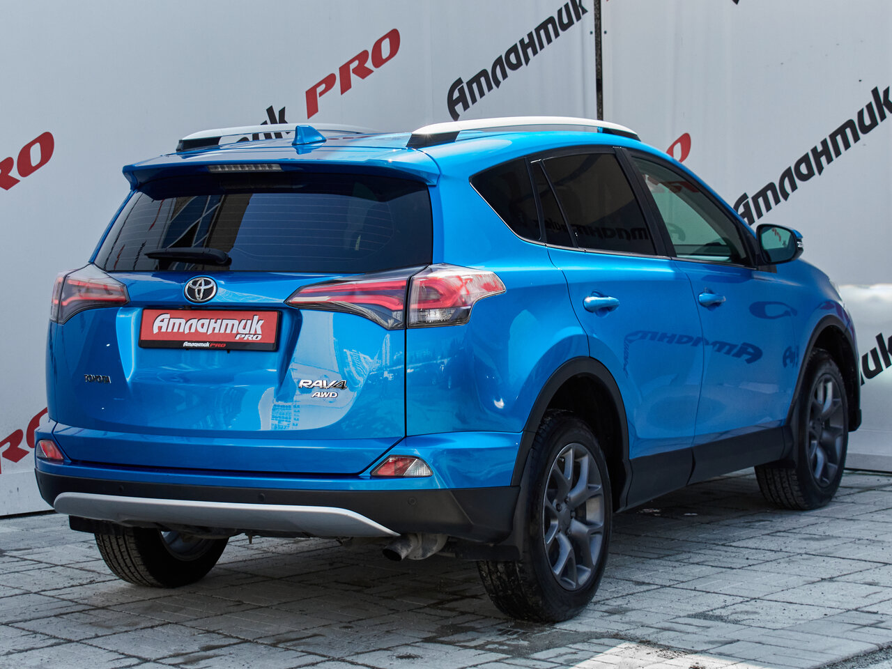 Купить Toyota RAV4 2.0 CVT (146 л.с.) 4WD, 2016 в Екатеренбурге
