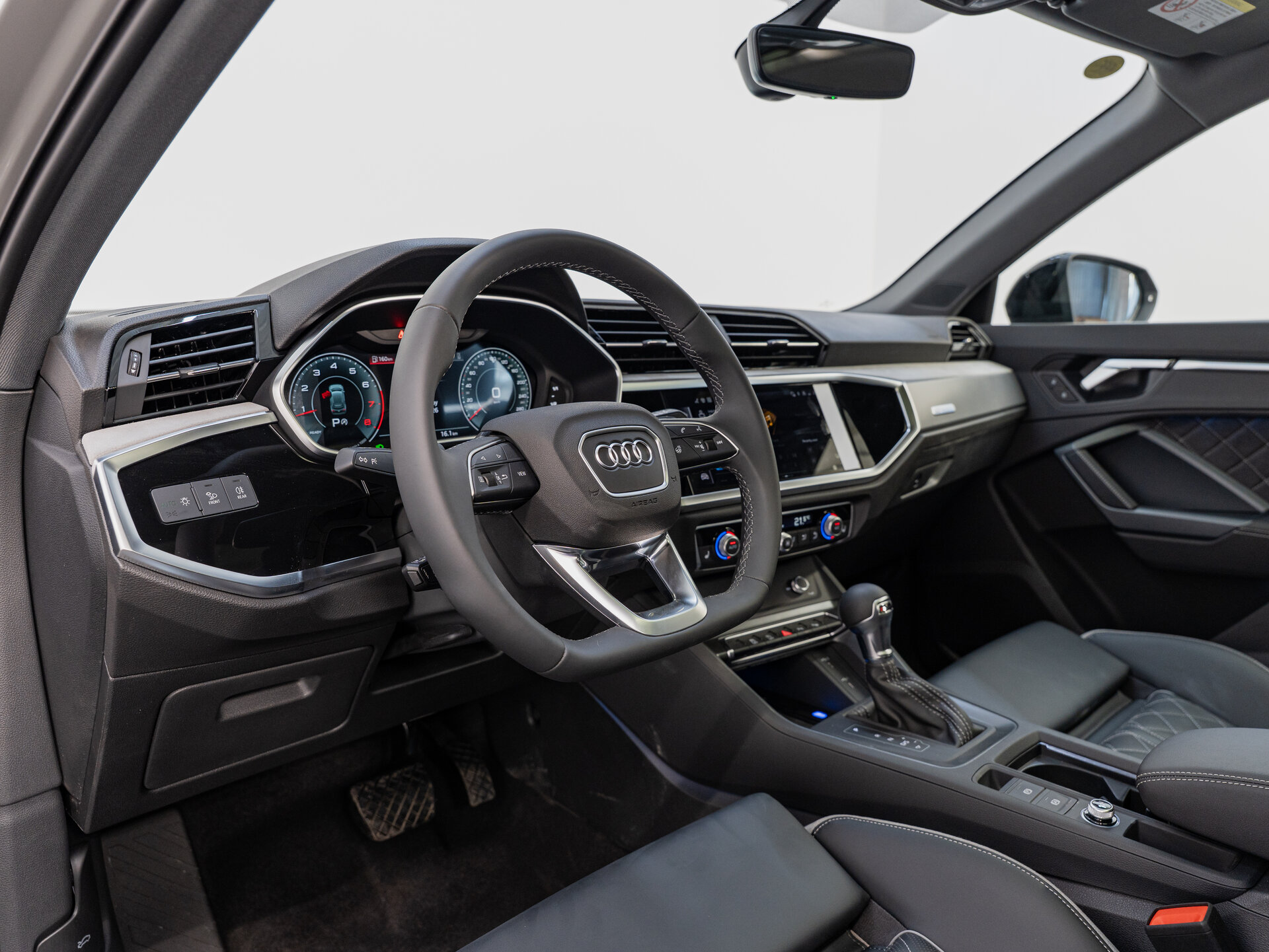 Автомобиль Audi Q3 35 TFSI 1.5 AMT (160 л.с.) - 11