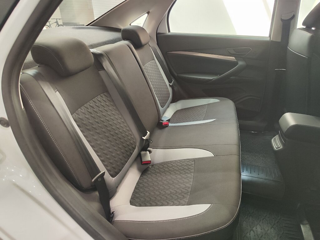 Автомобиль Lada (ВАЗ) Vesta 1.6 MT (106 л.с.) - 10