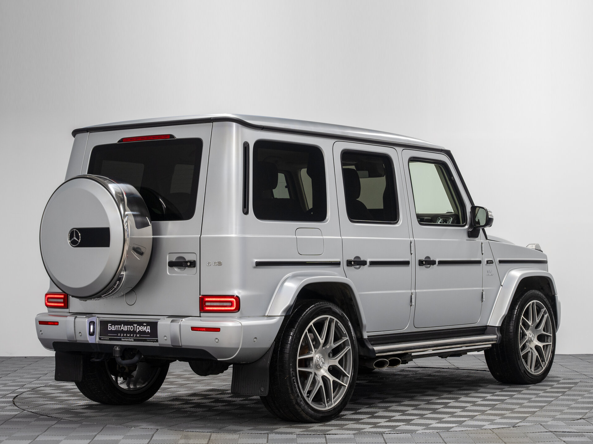 Автомобиль Mercedes-Benz G-Класс AMG 63 AMG 4.0 AT (585 л.с.) 4WD - 7