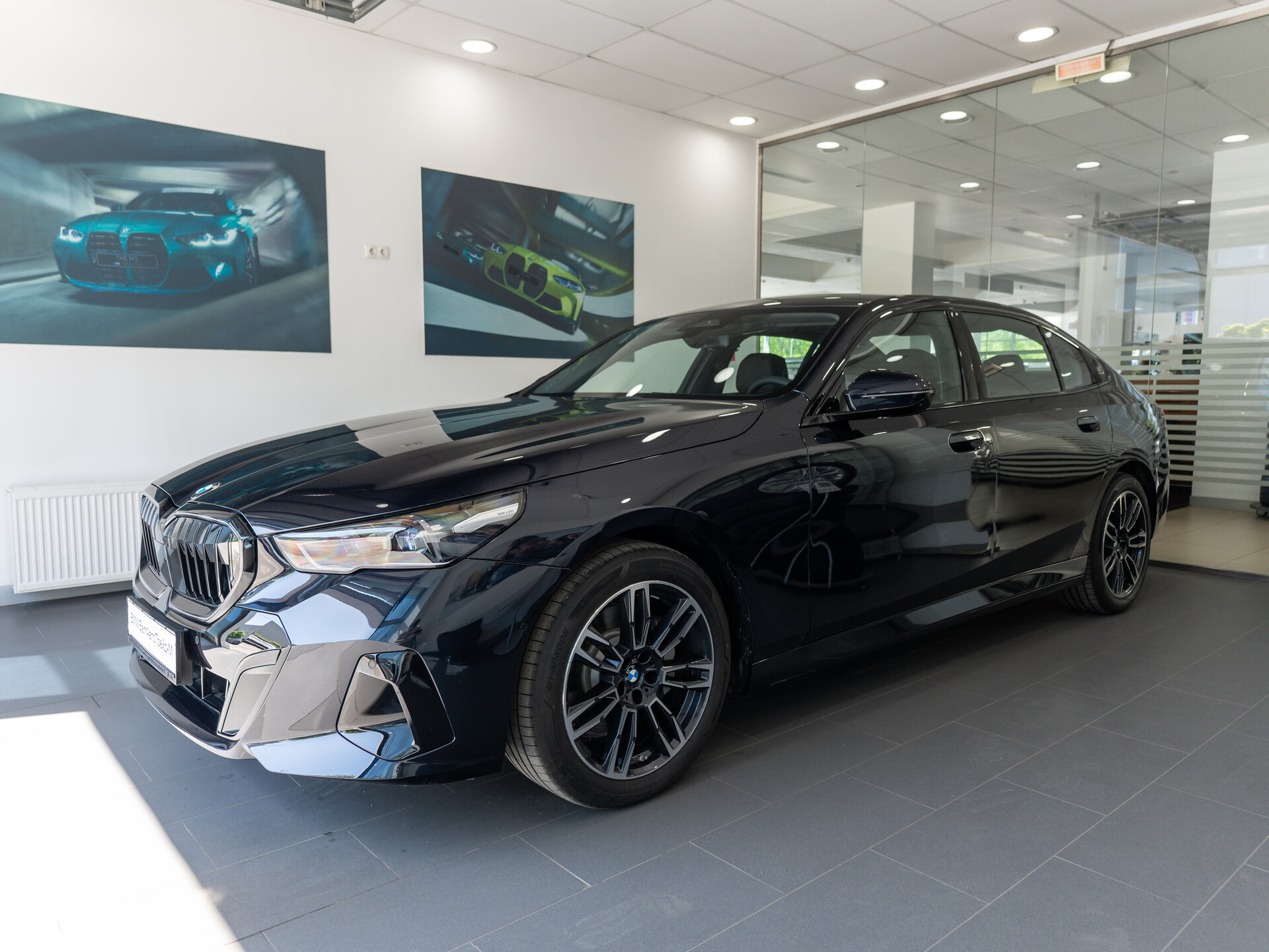 Автомобиль BMW 5 серии 530Li xDrive 2.0 AT (258 л.с.) 4WD - 1