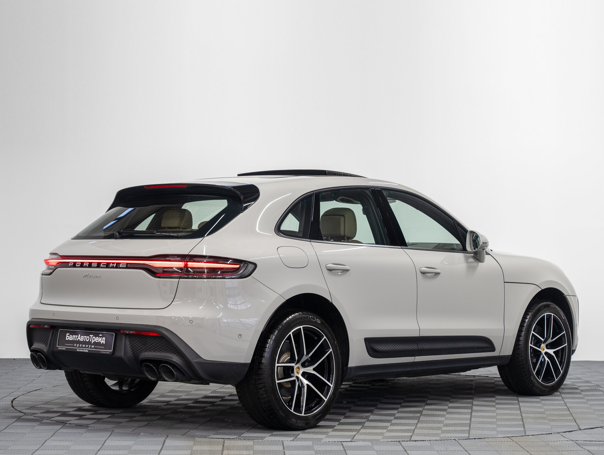 Автомобиль Porsche Macan 2.0 AMT (265 л.с.) 4WD - 7