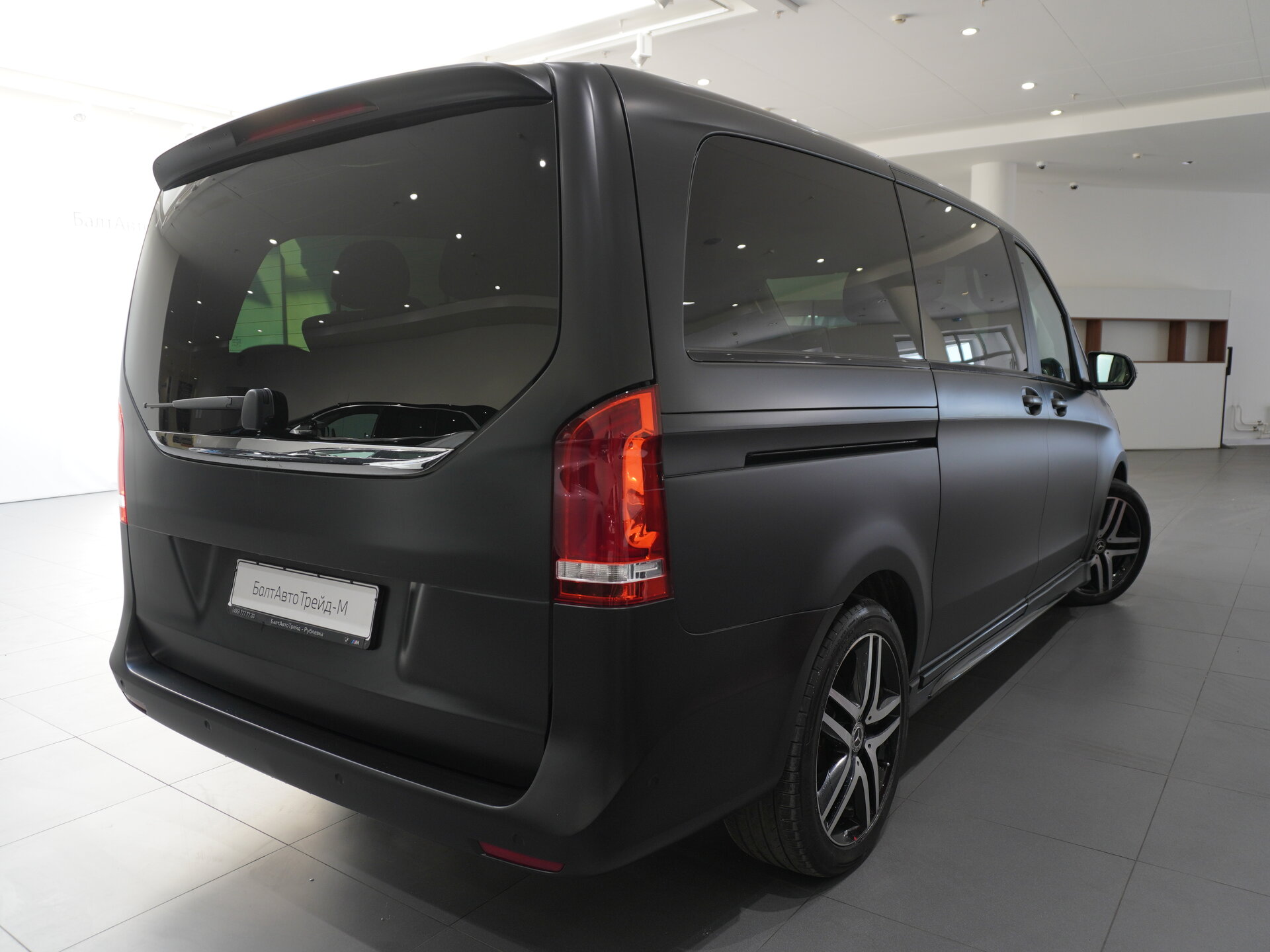 Автомобиль Mercedes-Benz V-Класс 250 d длинный 2.1d AT (190 л.с.) 4WD - 4