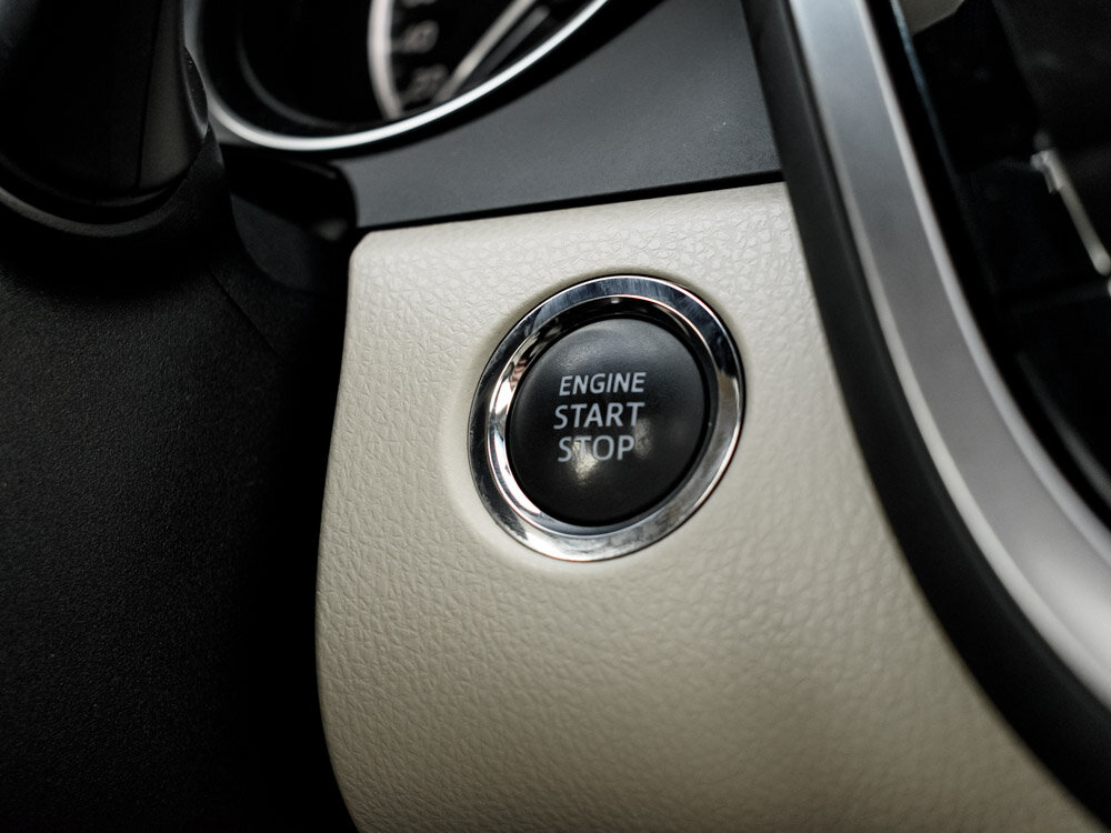 Купить Toyota Camry 3.5 AT (249 л.с.), 2022 в Екатеренбурге