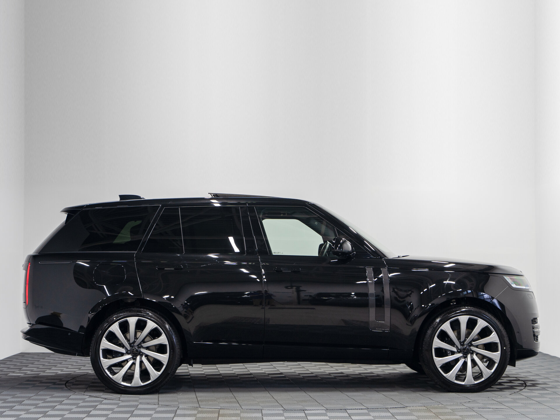 Автомобиль Land Rover Range Rover D350 MHEV 3.0d AT (350 л.с.) 4WD - 6