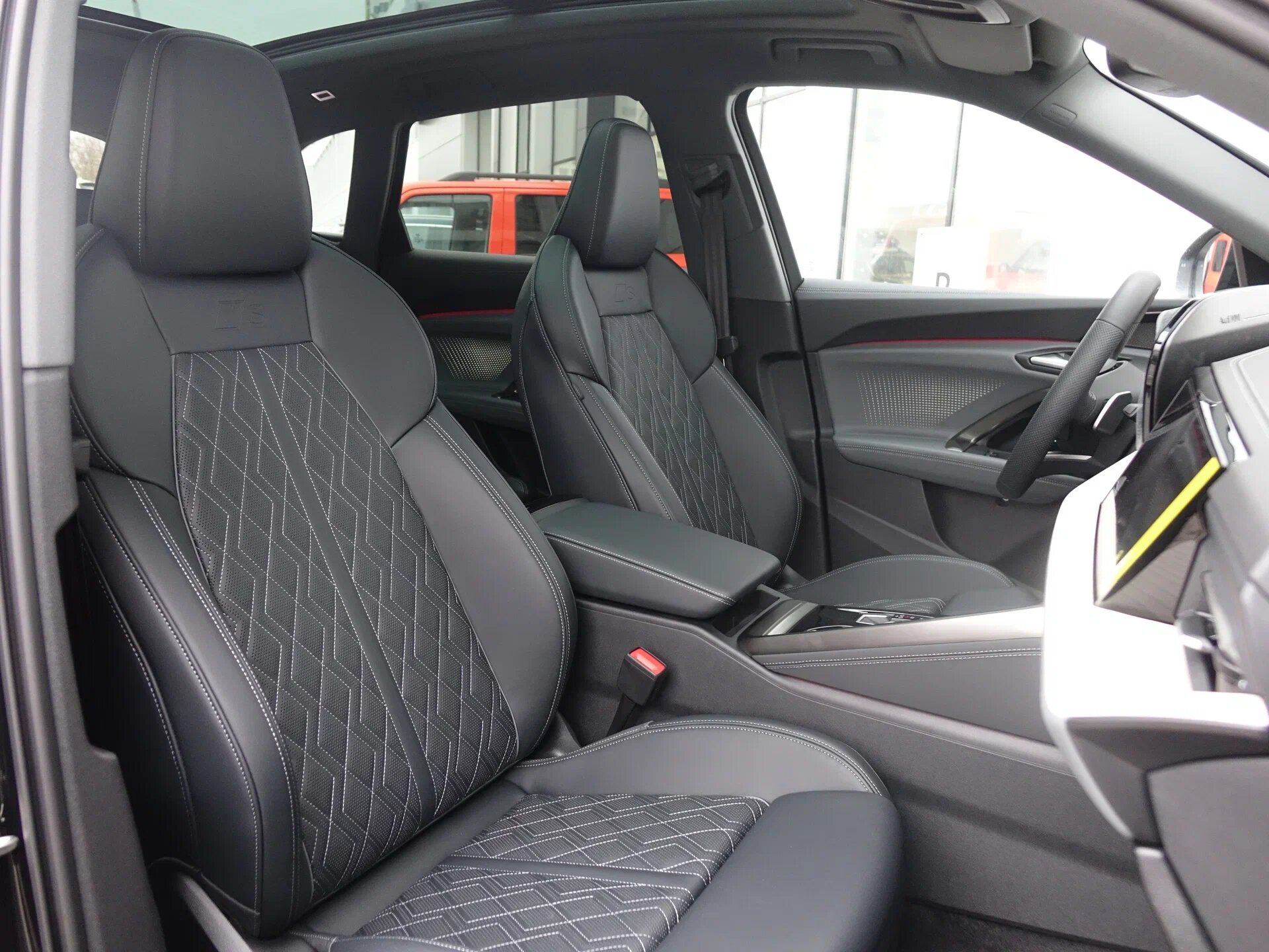 Автомобиль Audi Q5 L 2.0 AMT (204 л.с.) 4WD - 15