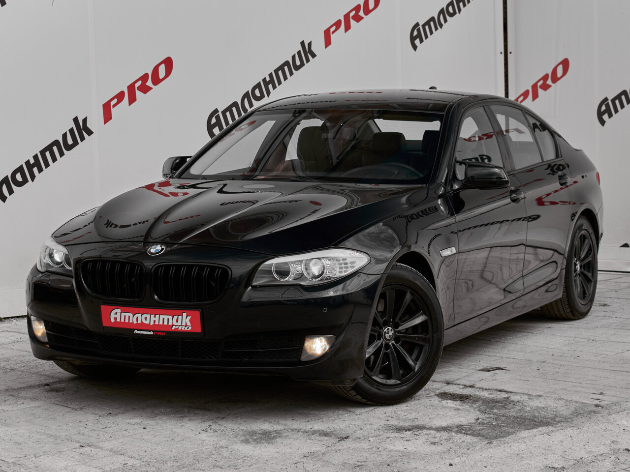 Купить BMW 5 серии 523i 2.5 AT (204 л.с.), 2010 в Екатеренбурге