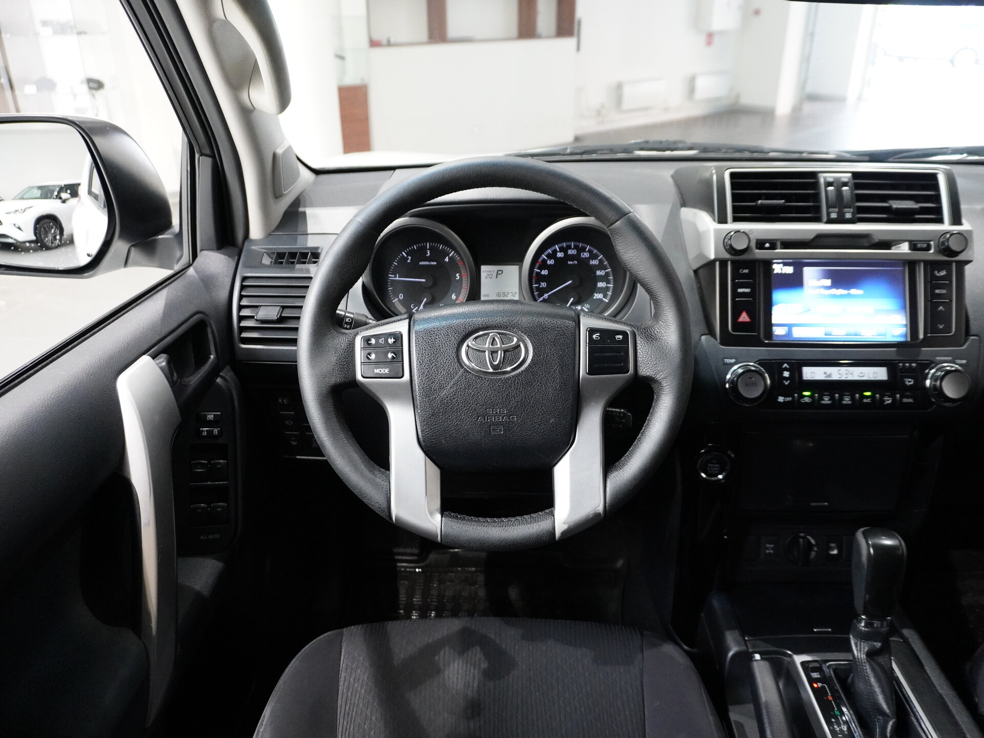 Автомобиль Toyota Land Cruiser Prado 3.0d AT (173 л.с.) 4WD - 14