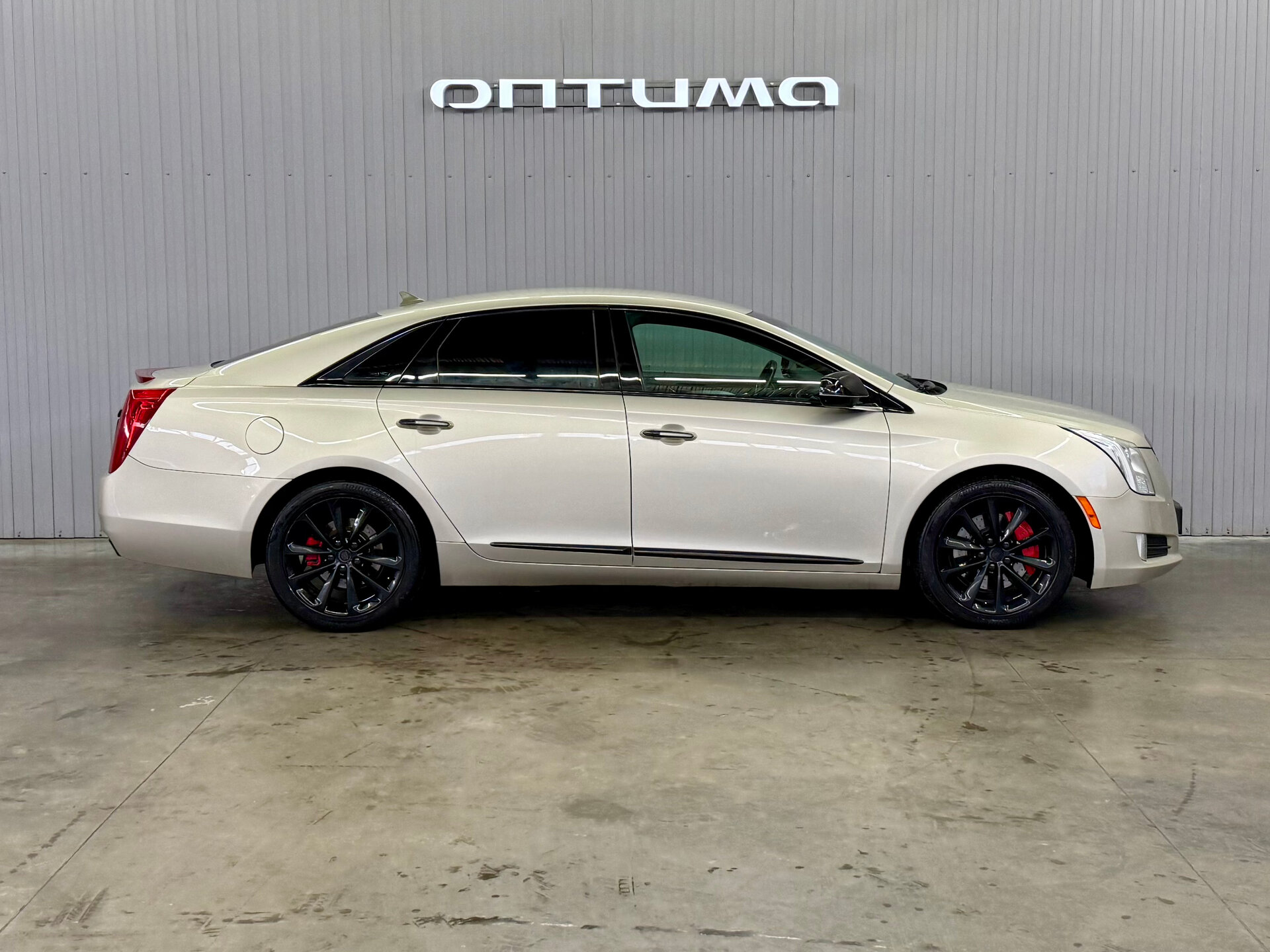 Cadillac XTS 