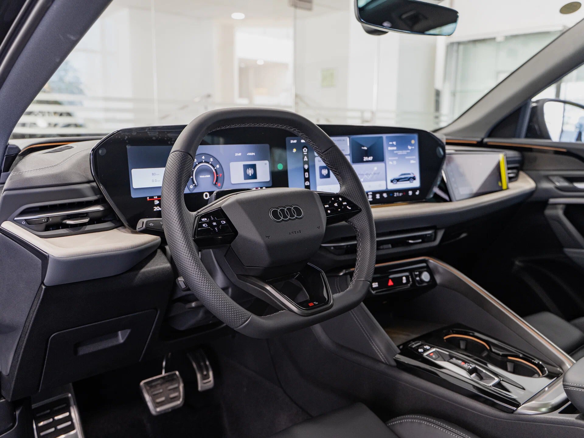 Автомобиль Audi Q5 L 2.0 AMT (204 л.с.) 4WD - 7