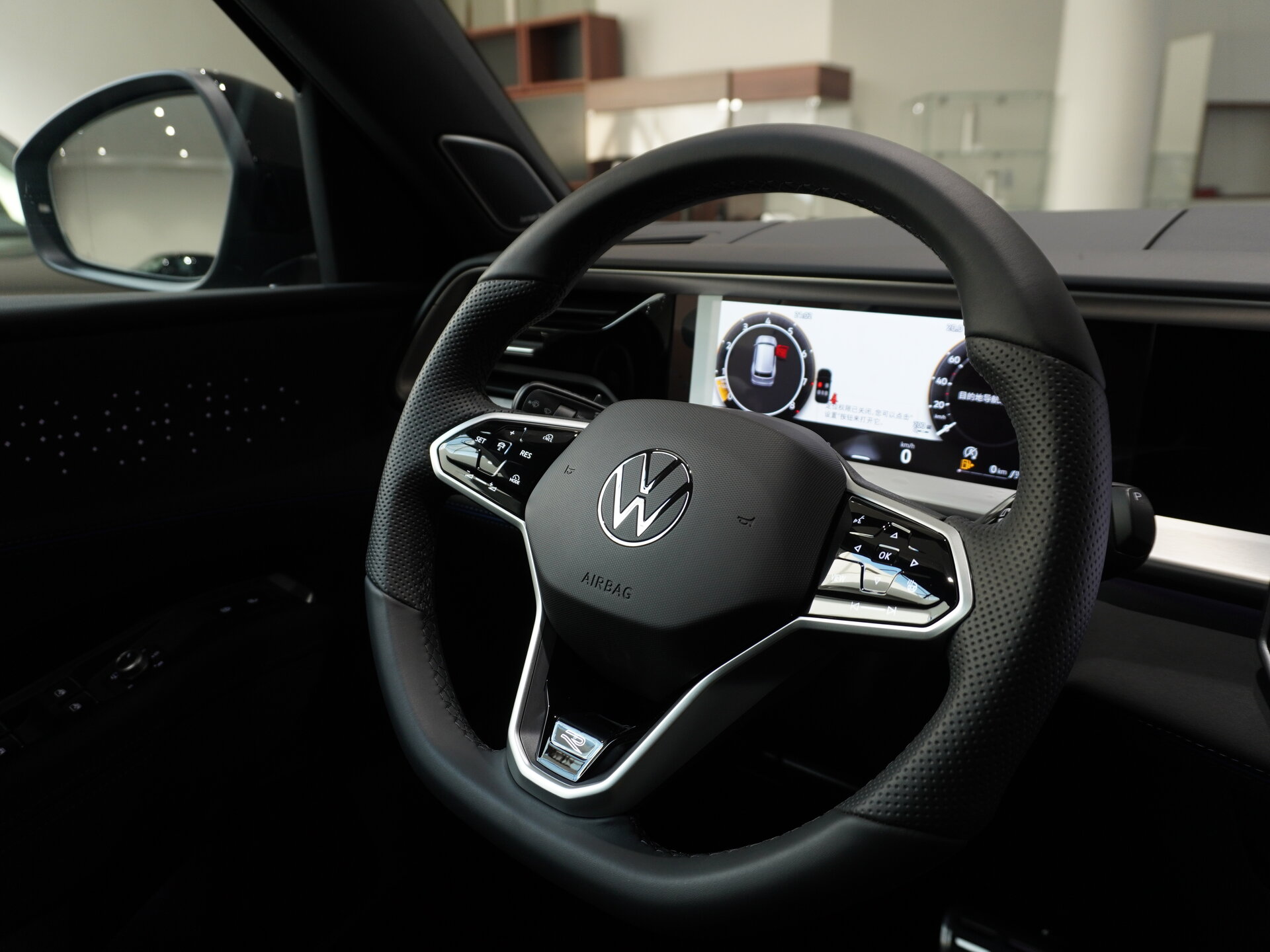 Автомобиль Volkswagen Teramont Pro 2.0 AMT (272 л.с.) 4WD - 17