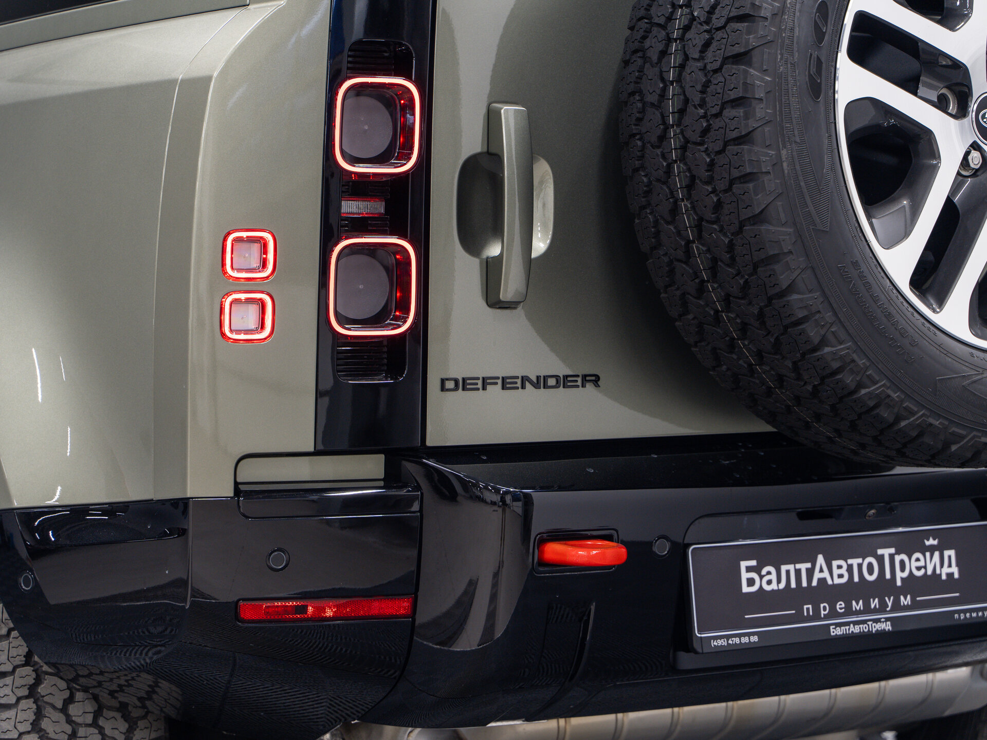 Автомобиль Land Rover Defender 130 3.0 AT (400 л.с.) 4WD - 10