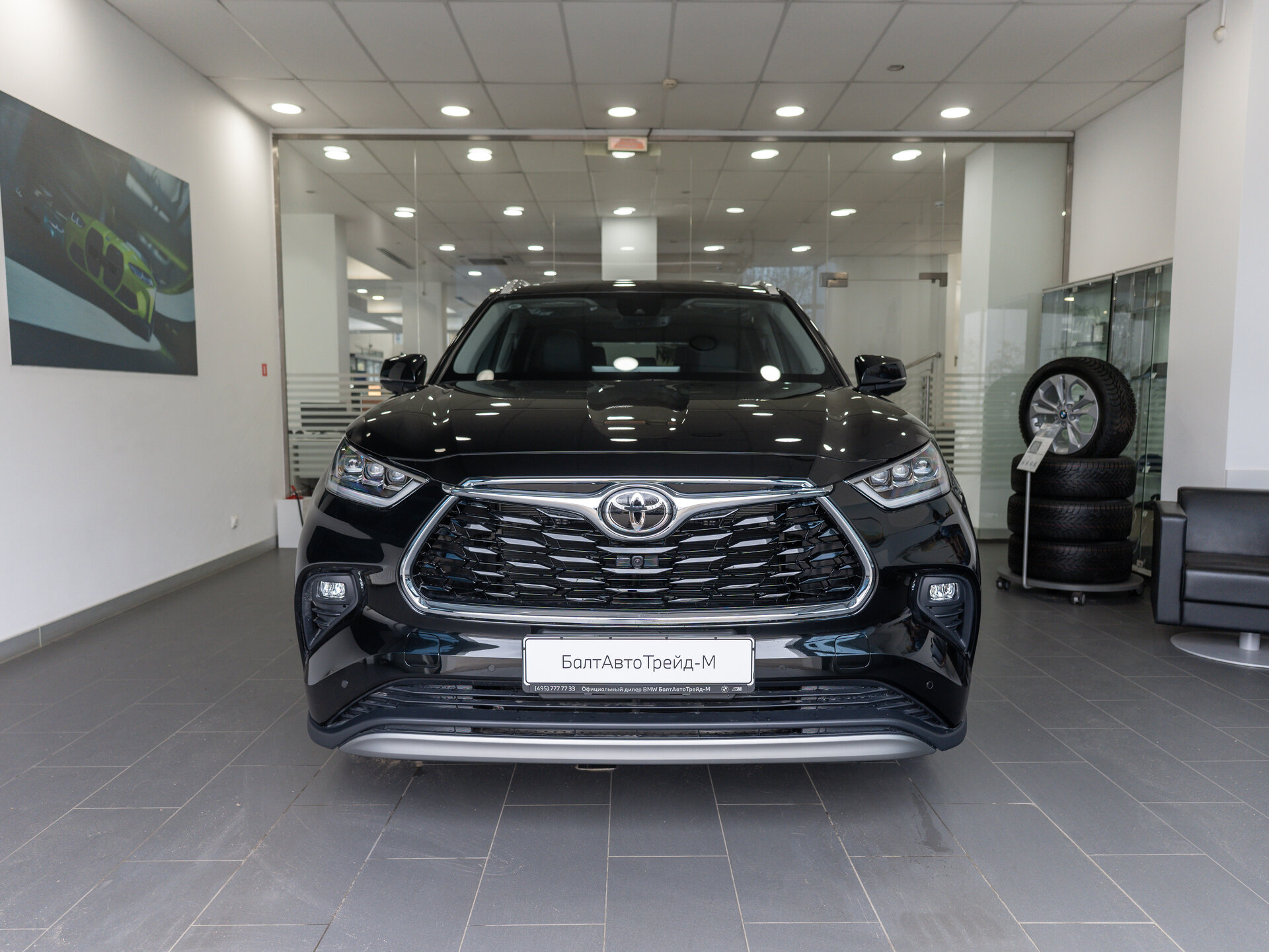 Автомобиль Toyota Highlander 2.0 AT (248 л.с.) 4WD - 3