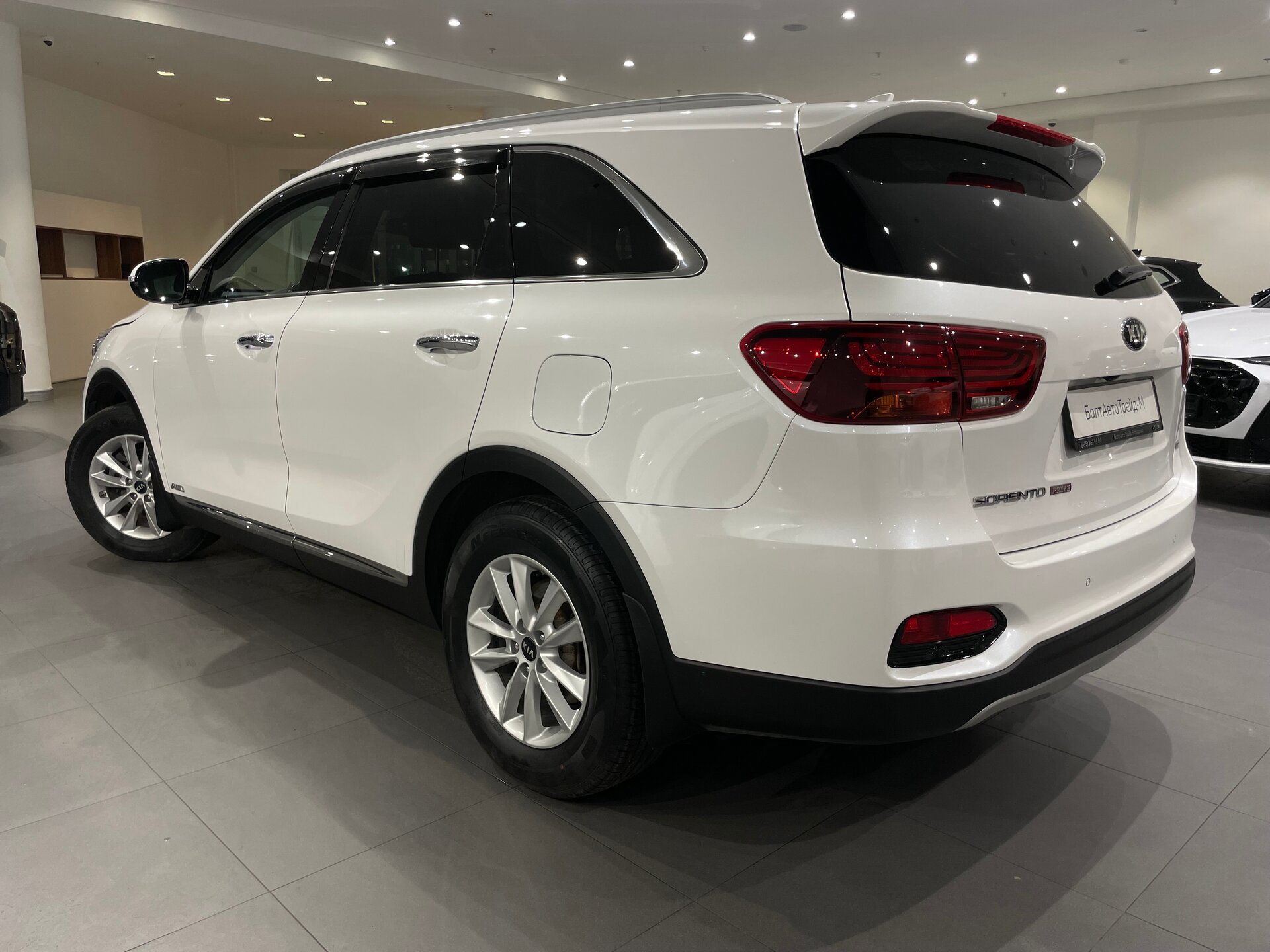 Автомобиль Kia Sorento 2.4 AT (188 л.с.) 4WD - 4