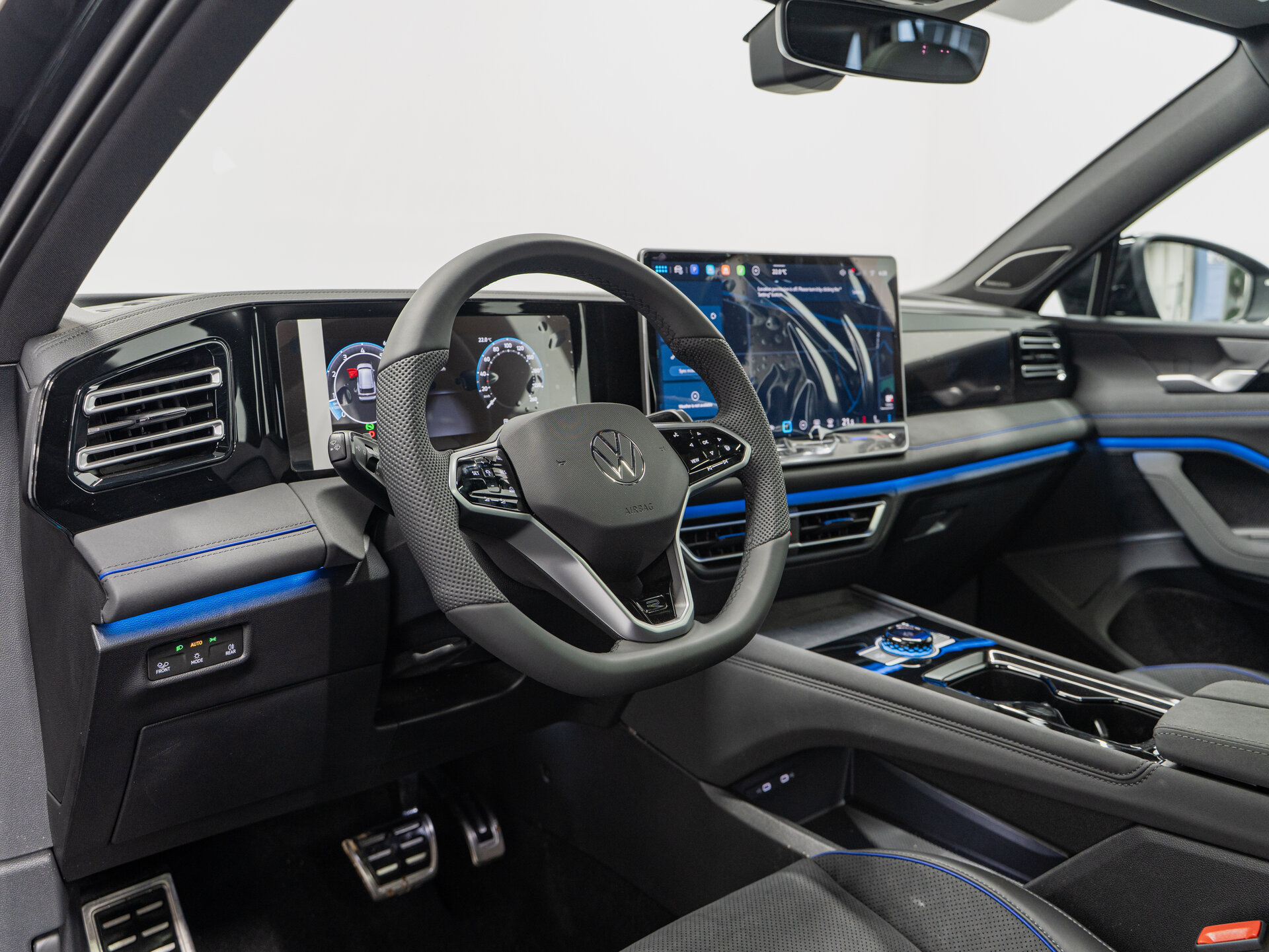 Автомобиль Volkswagen Tiguan L Pro 2.0 AMT (220 л.с.) 4WD - 12