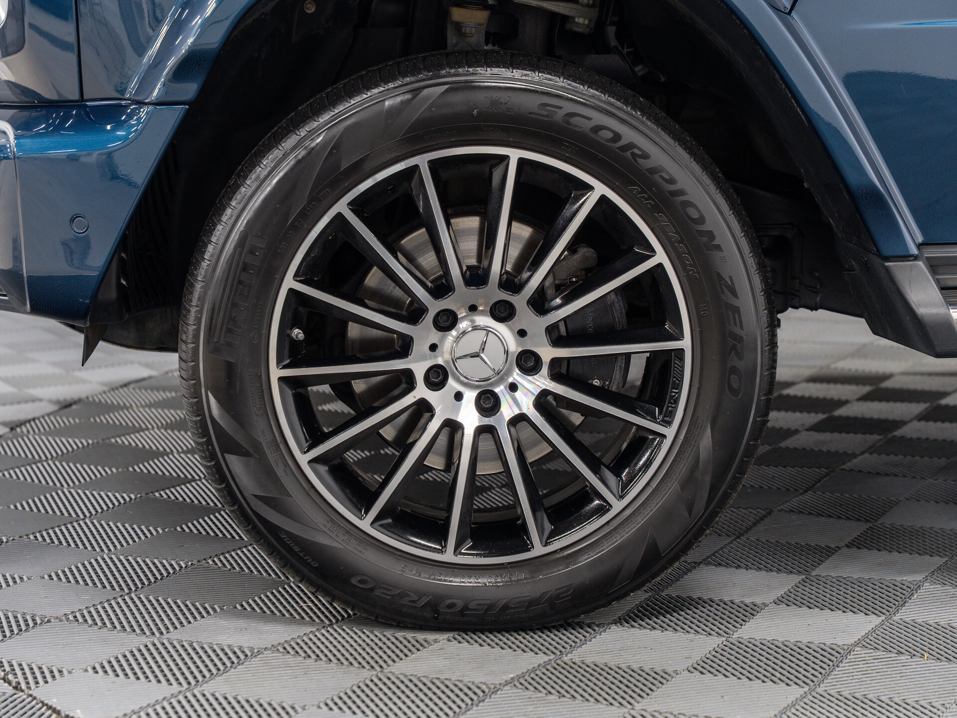 Автомобиль Mercedes-Benz G-Класс 350 d 2.9d AT (249 л.с.) 4WD - 3