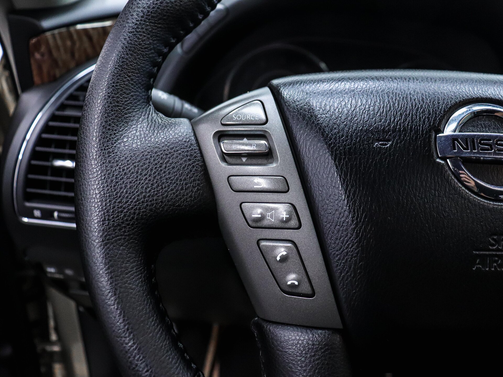 Nissan Patrol 2011 20
