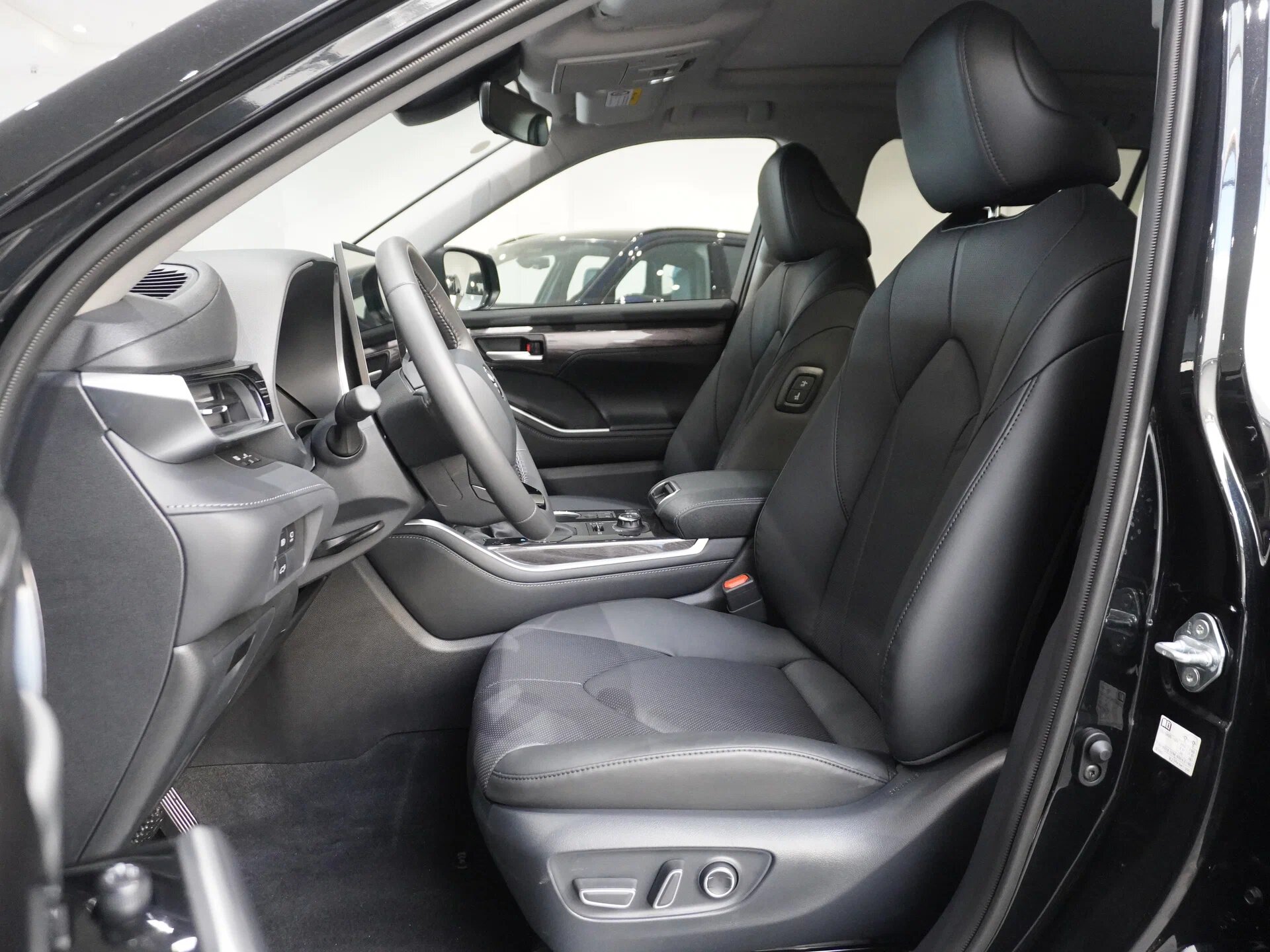 Автомобиль Toyota Highlander 2.0 AT (248 л.с.) 4WD - 9