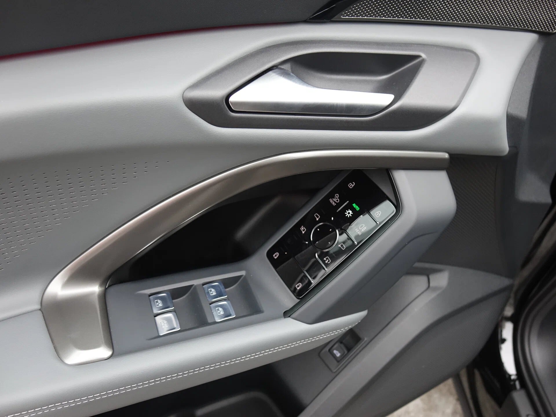 Автомобиль Audi Q5 L 2.0 AMT (204 л.с.) 4WD - 3