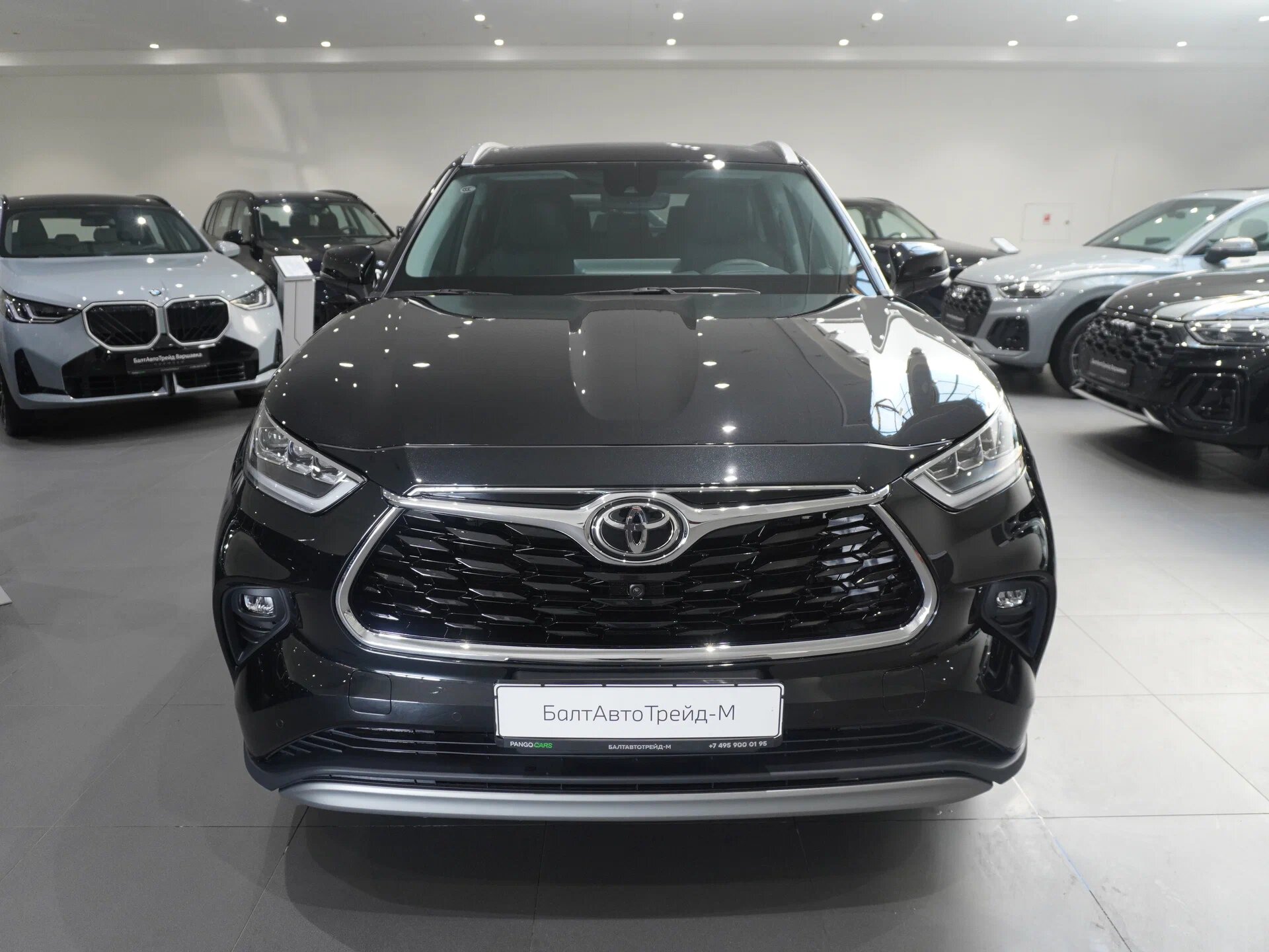 Автомобиль Toyota Highlander 2.0 AT (248 л.с.) 4WD - 4