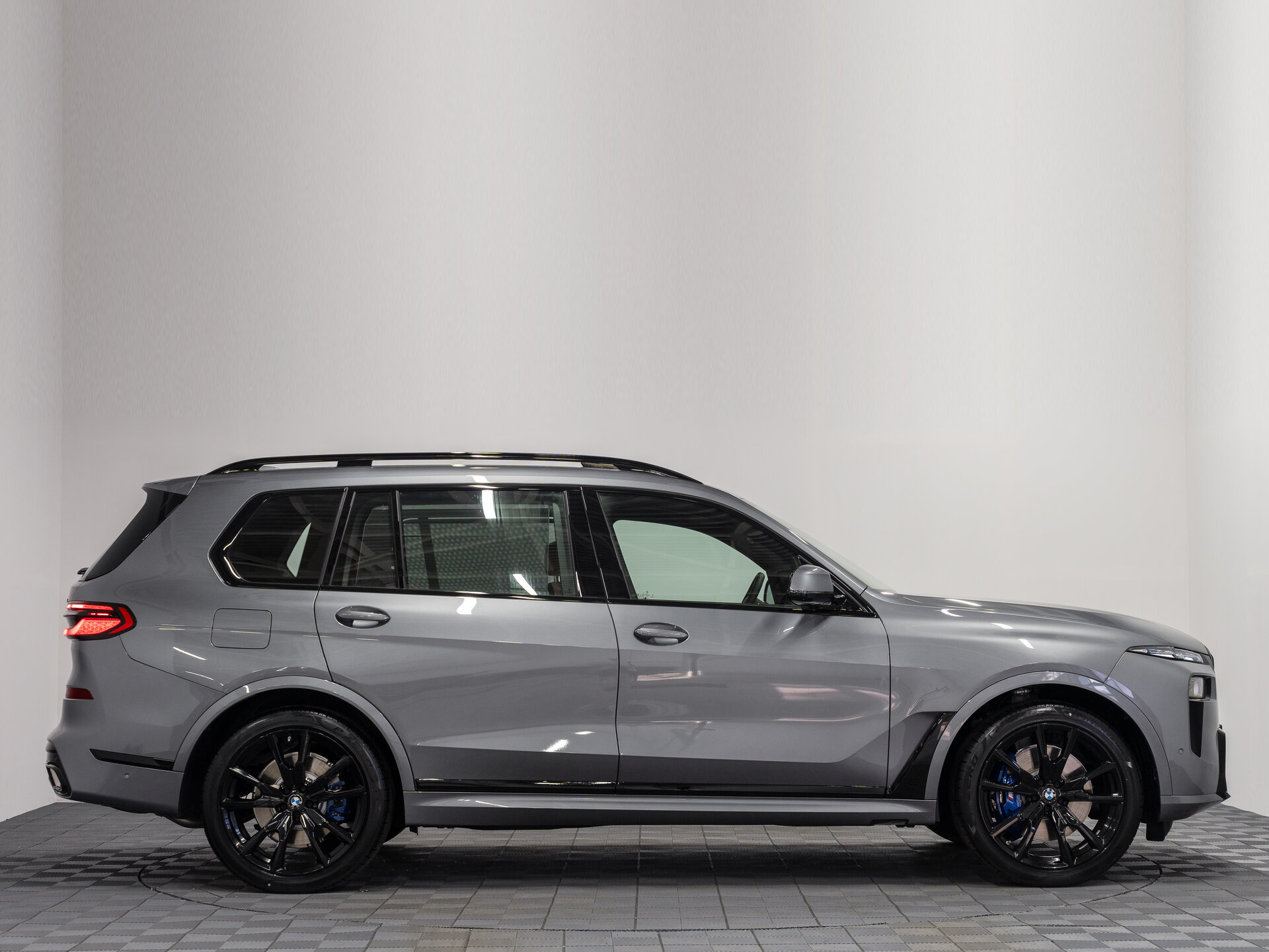 Автомобиль BMW X7 40i 3.0 AT (381 л.с.) 4WD - 7