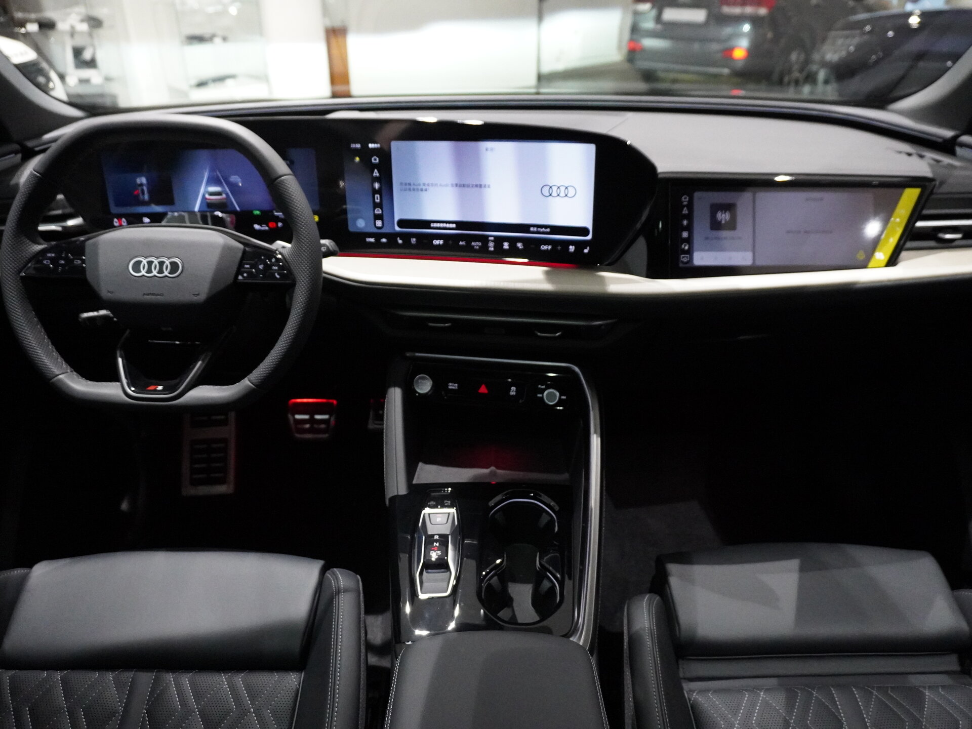 Автомобиль Audi Q5 L 2.0 AMT (204 л.с.) 4WD - 19