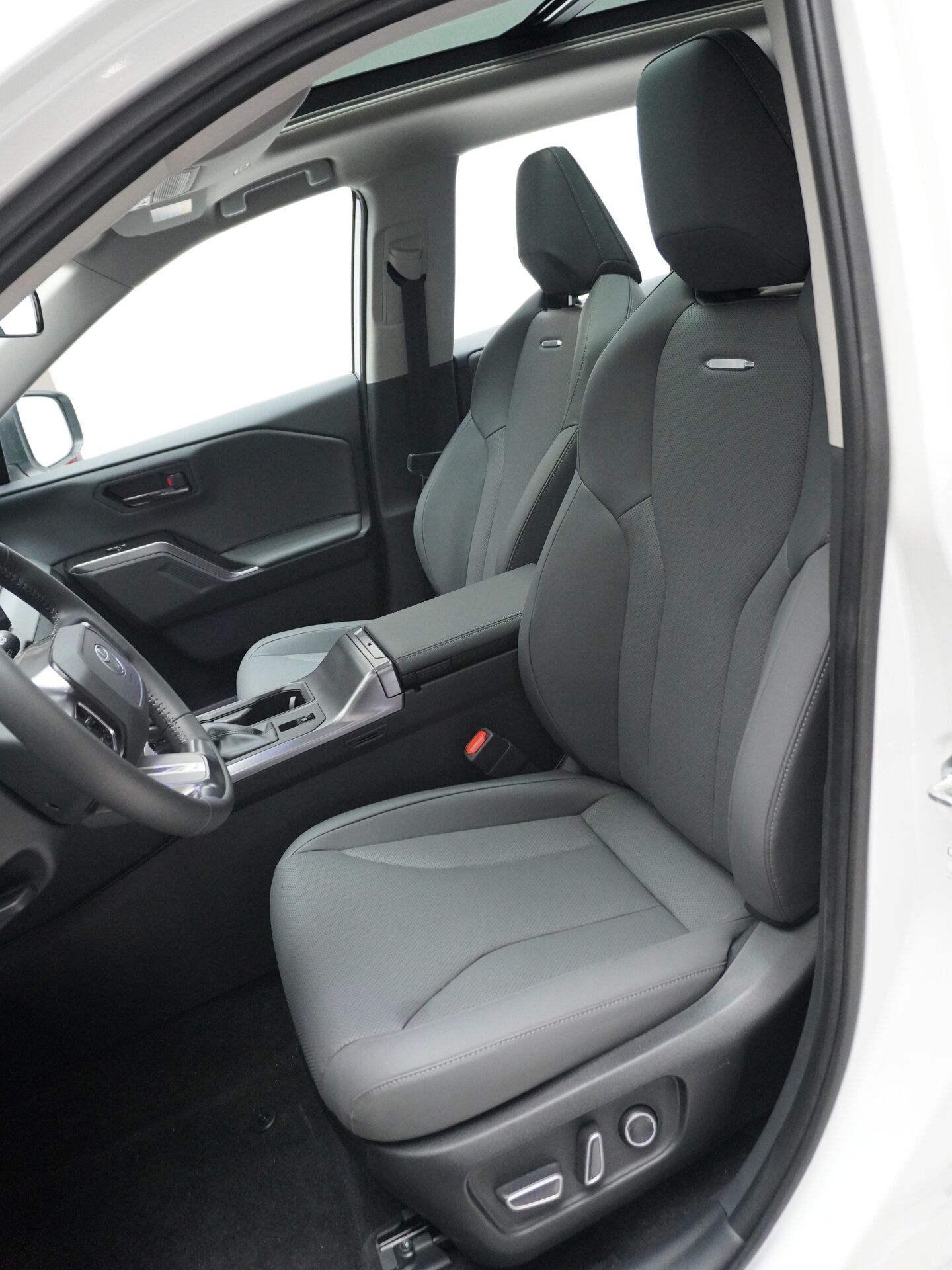 Автомобиль Toyota RAV4 2.0 CVT (171 л.с.) 4WD - 11