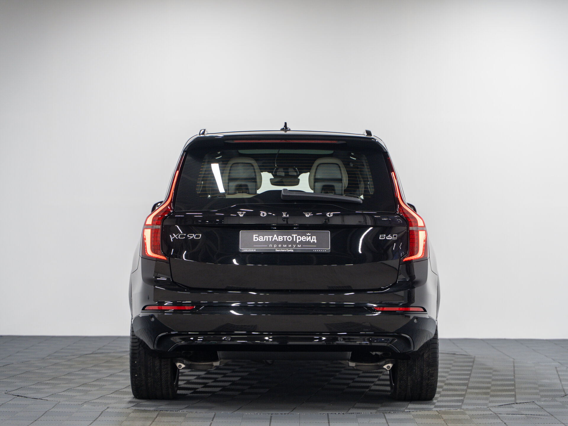 Автомобиль Volvo XC90 B6 2.0 AT (300 л.с.) 4WD - 8