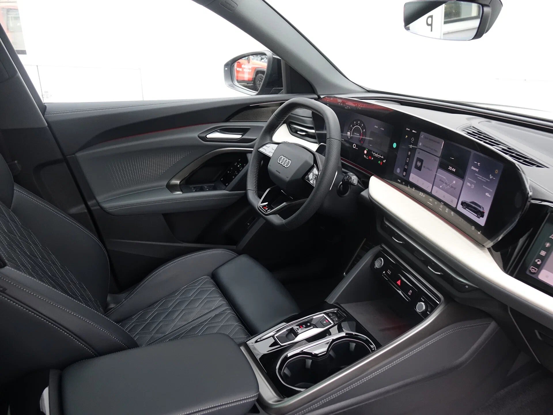Автомобиль Audi Q5 L 2.0 AMT (204 л.с.) 4WD - 14